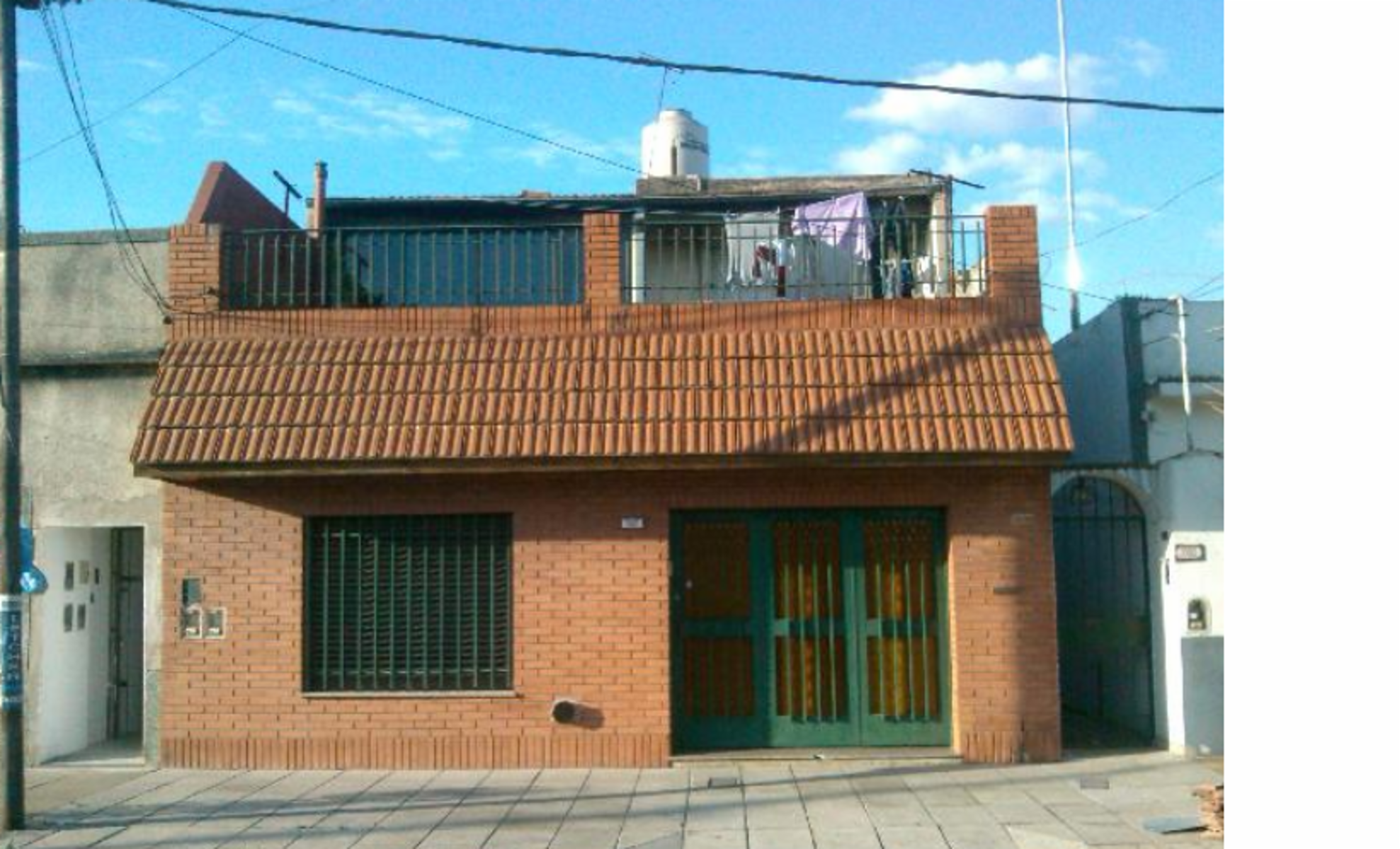 MUY BUENA PROPIEDAD PARA DOS FAMILIAS APTO CREDITO — foto 2