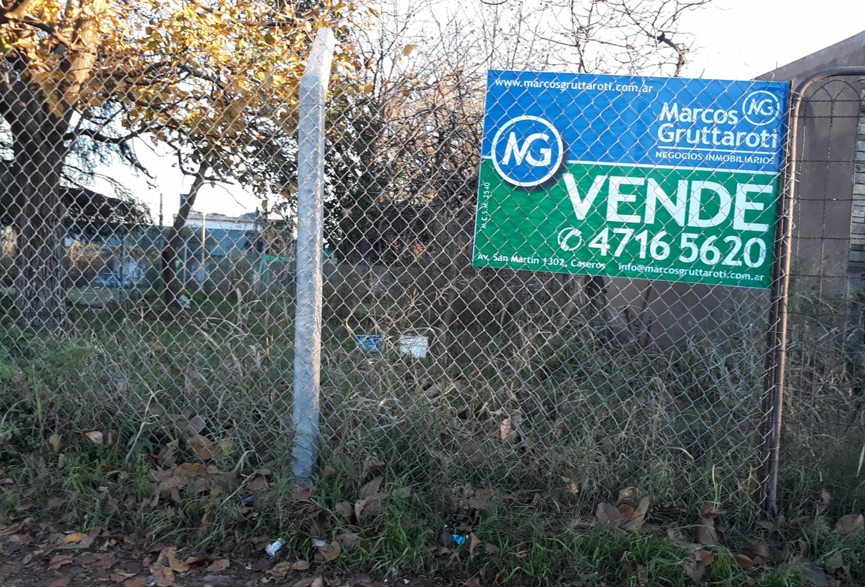 EXCELENTE LOTE COMERCIAL A LA ENTRADA DEL BARRIO ALTOS DE PODESTA - 2