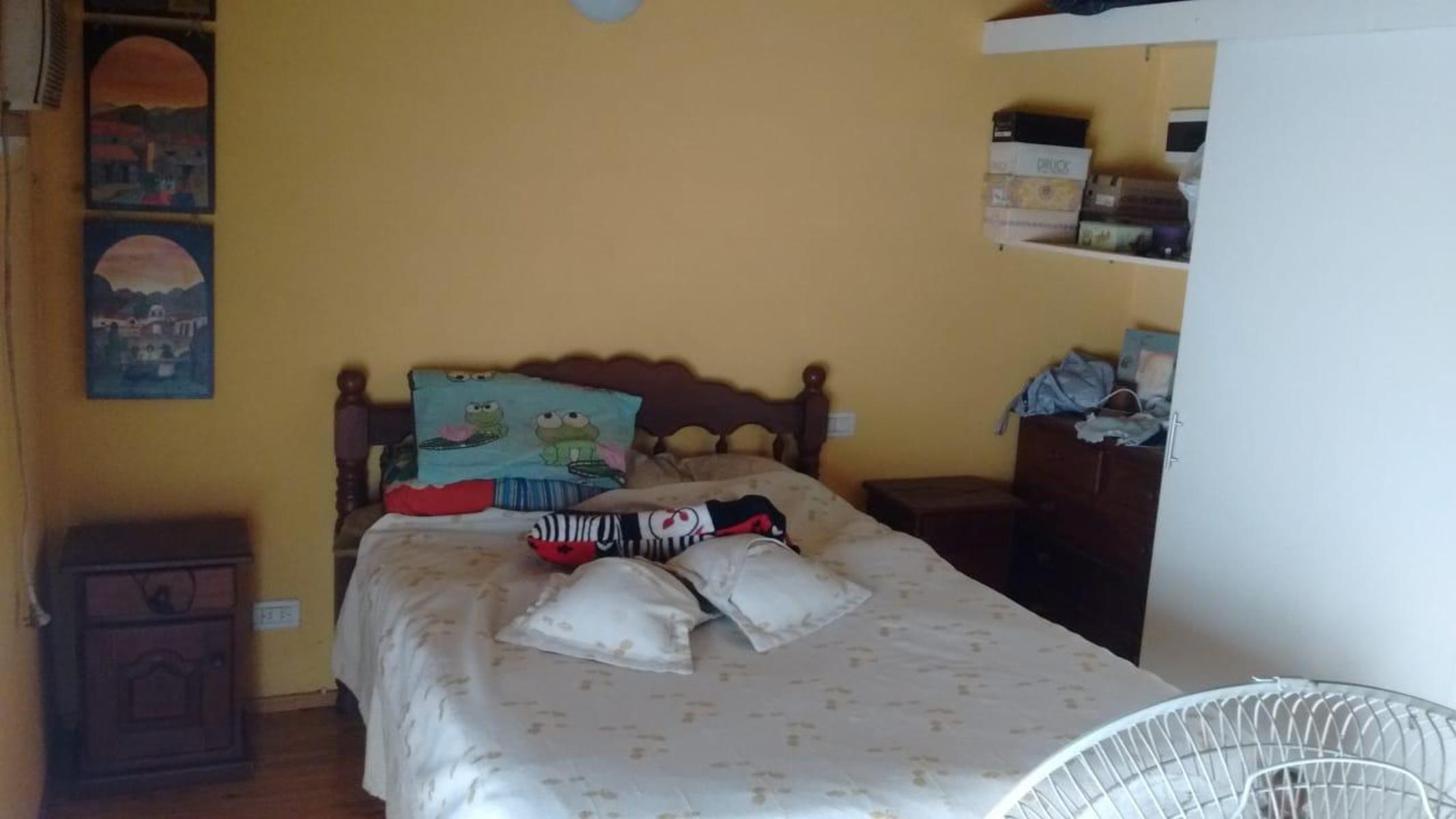 PALOMAR MUY BUENA CASA TIPO PH AL FRENTE DE 5 AMB. CON COCHERA CUBIERTA FONDO PARRILLA. — foto 5