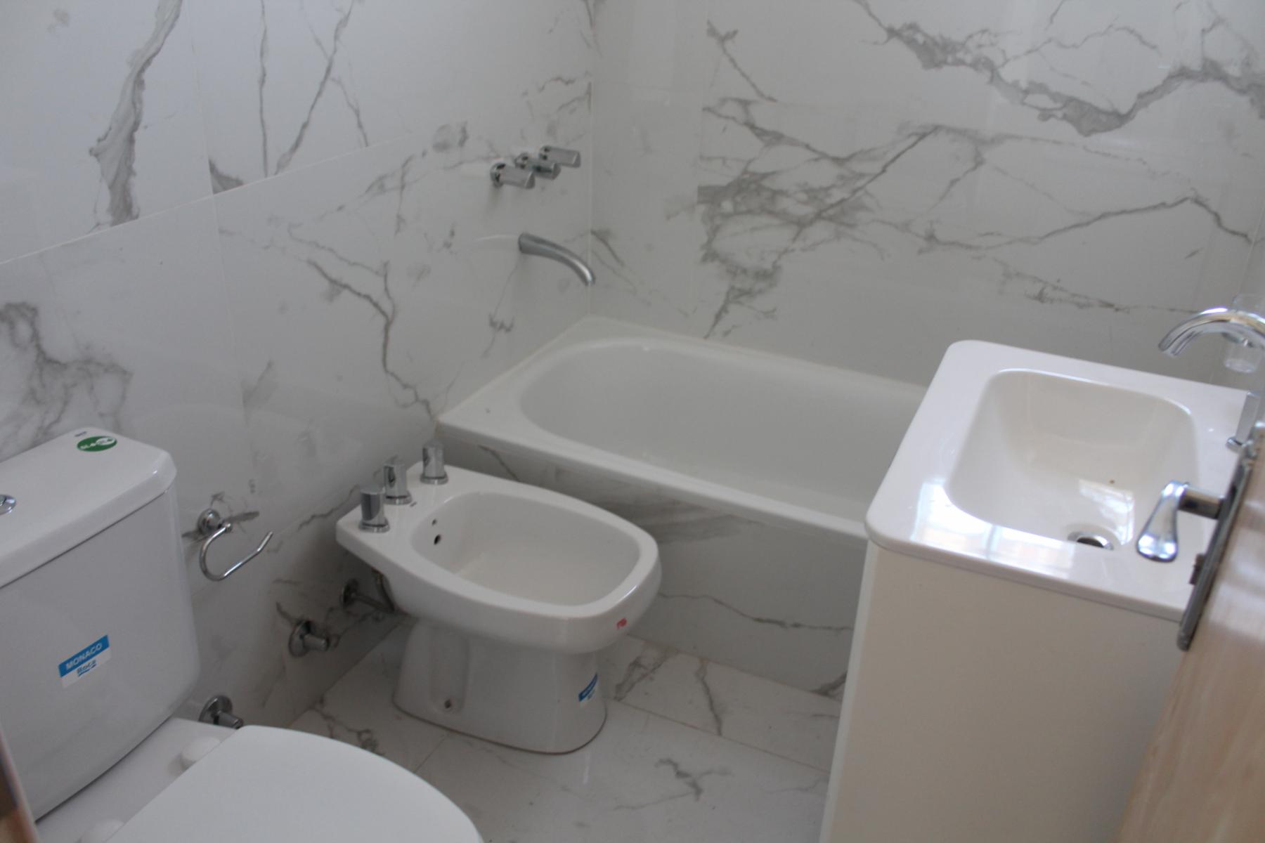 EXCELENTE DEPARTAMENTO DE 4 AMBIENTES piso 1. . EN VILLA BOSCH — foto 14