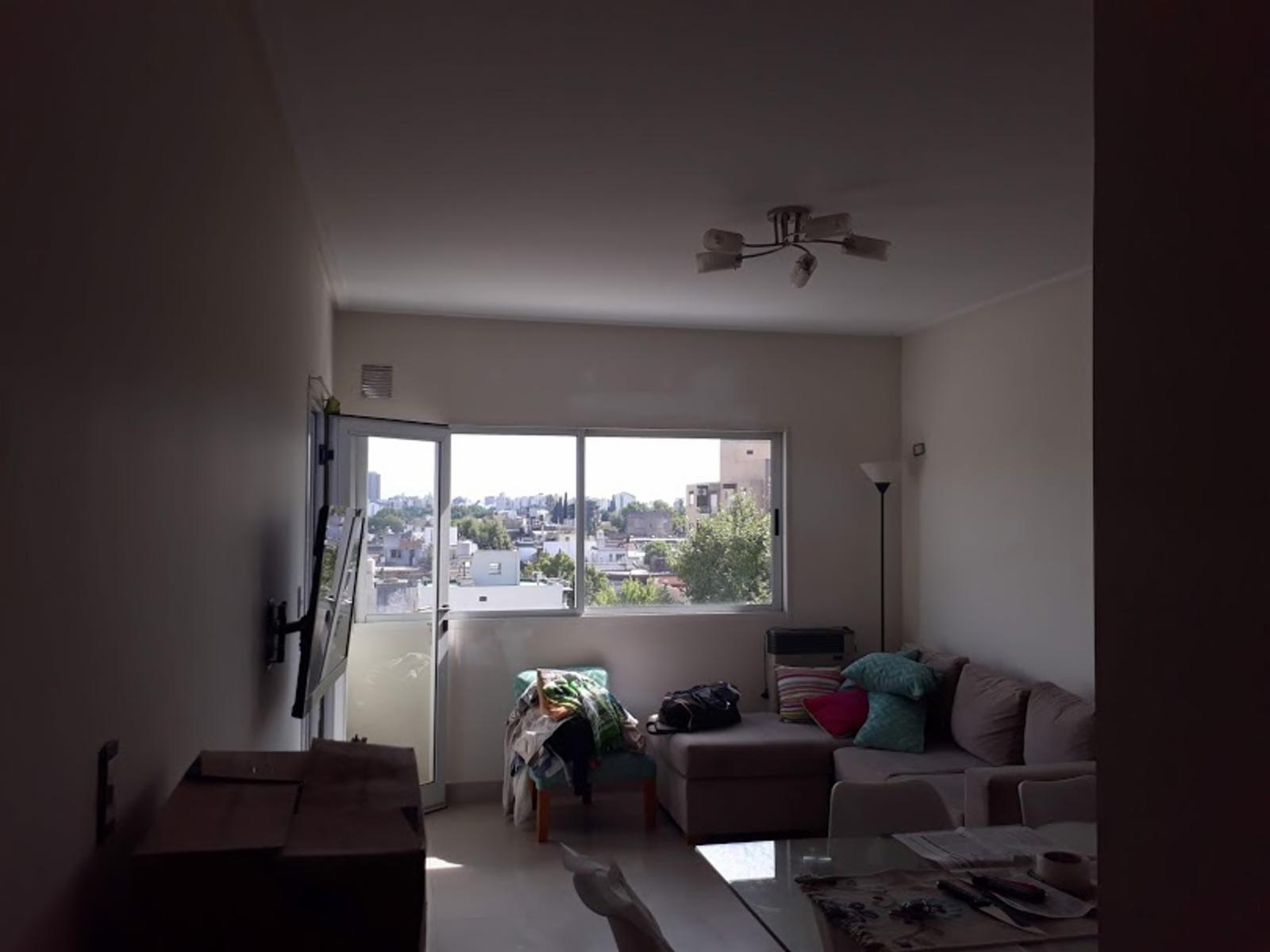 EXCELENTE DEPARTAMENTO DE DOS AMBIENTES EN SANTOS LUGARES — foto 5