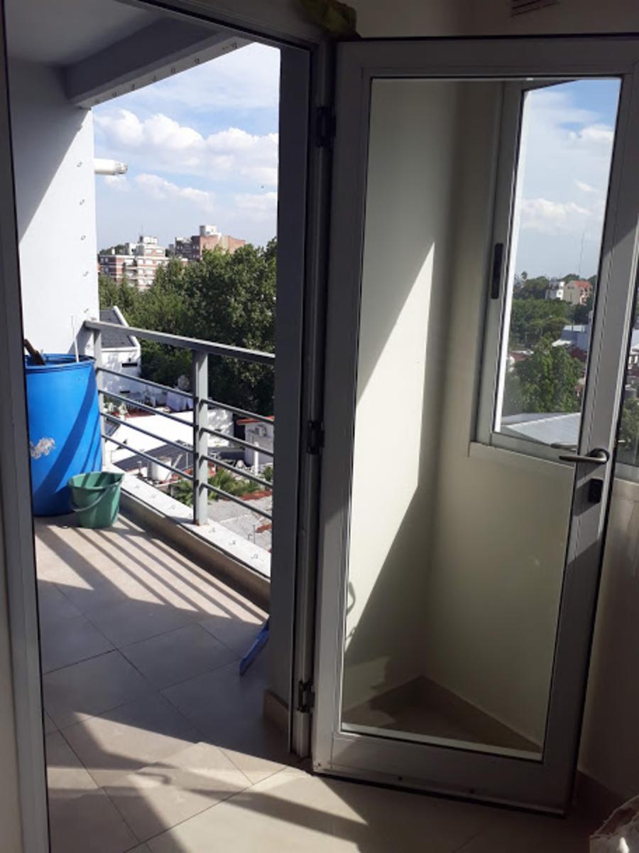 EXCELENTE DEPARTAMENTO DE DOS AMBIENTES EN SANTOS LUGARES — foto 6