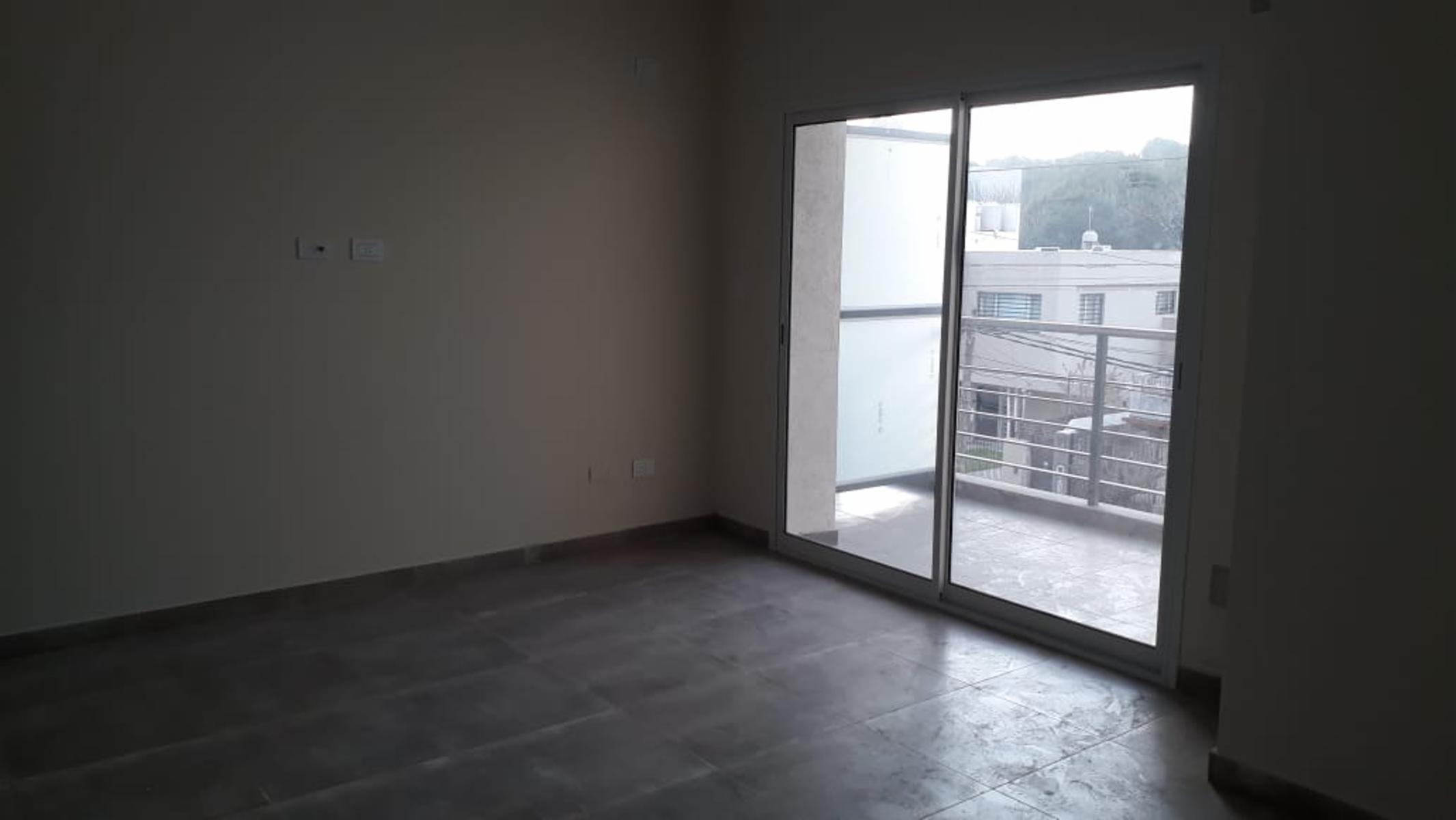DEPARTAMENTO A ESTRENAR DE 3 AMBIENTES A DOS CUADRAS DE LA ESTACIÓN CON COCHERA — foto 6