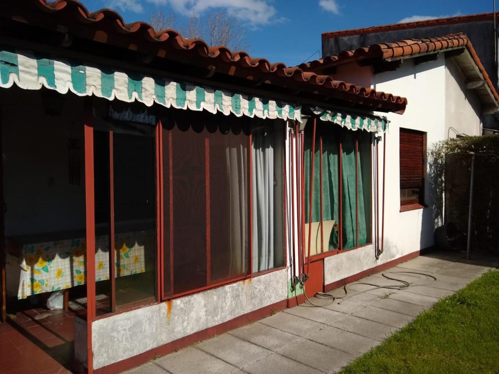 Casa de 3 Ambientes en Ciudad Jardín en excelente estado — foto 5