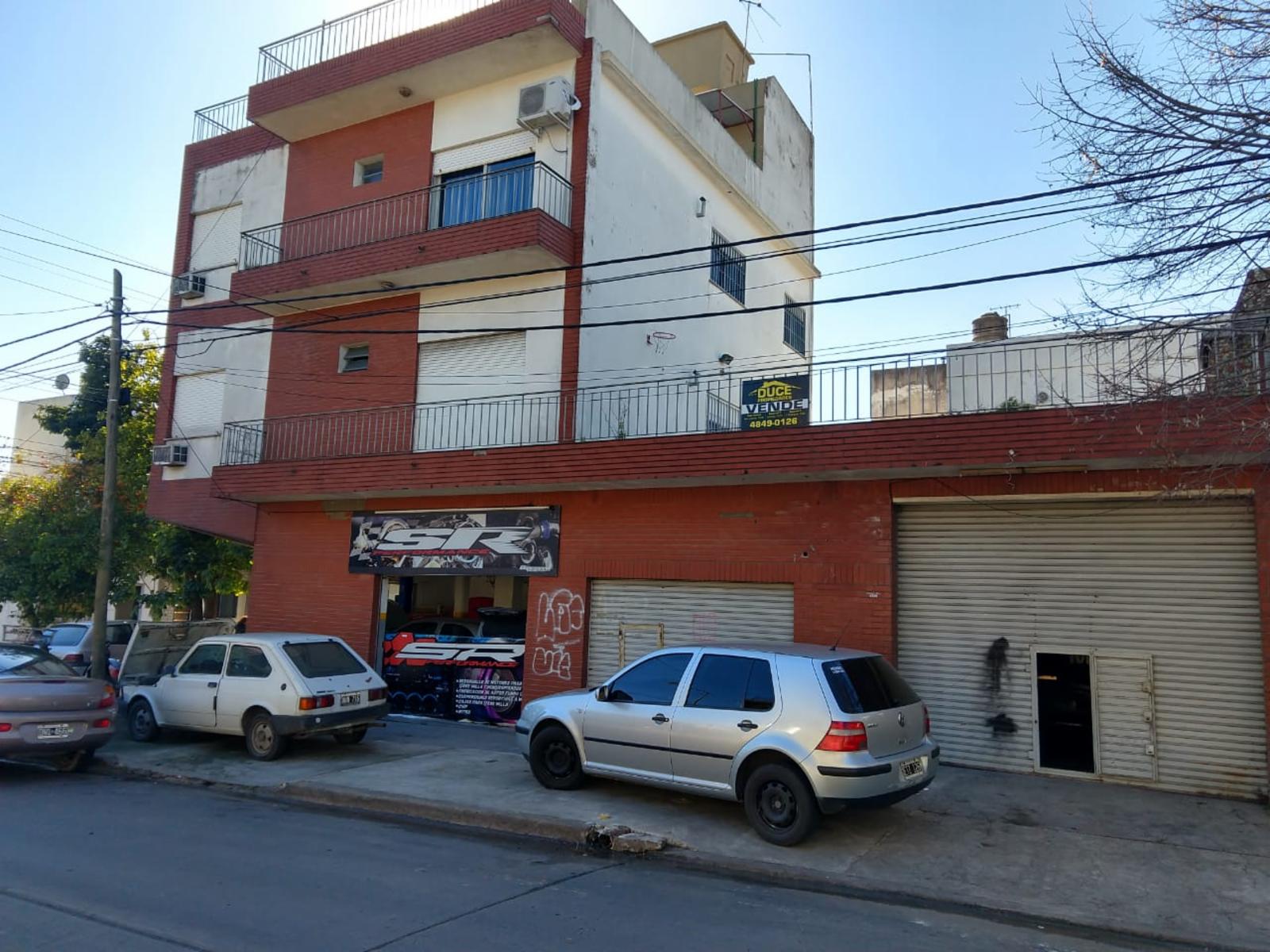 Depto. de 3 ambientes en piso 2 en Villa Ballester