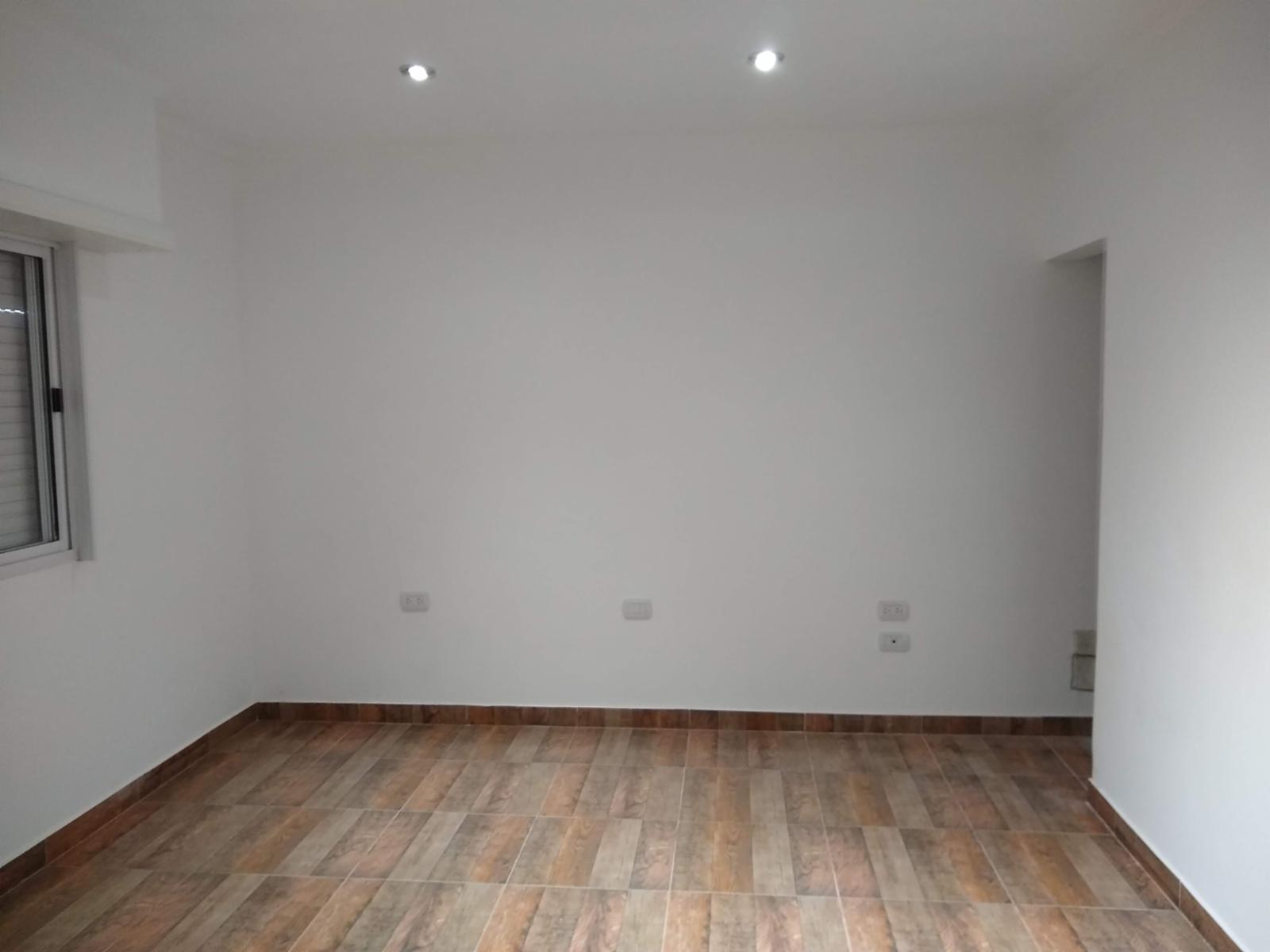 Casa de 3 ambientes con cochera y terraza en Caseros — foto 9