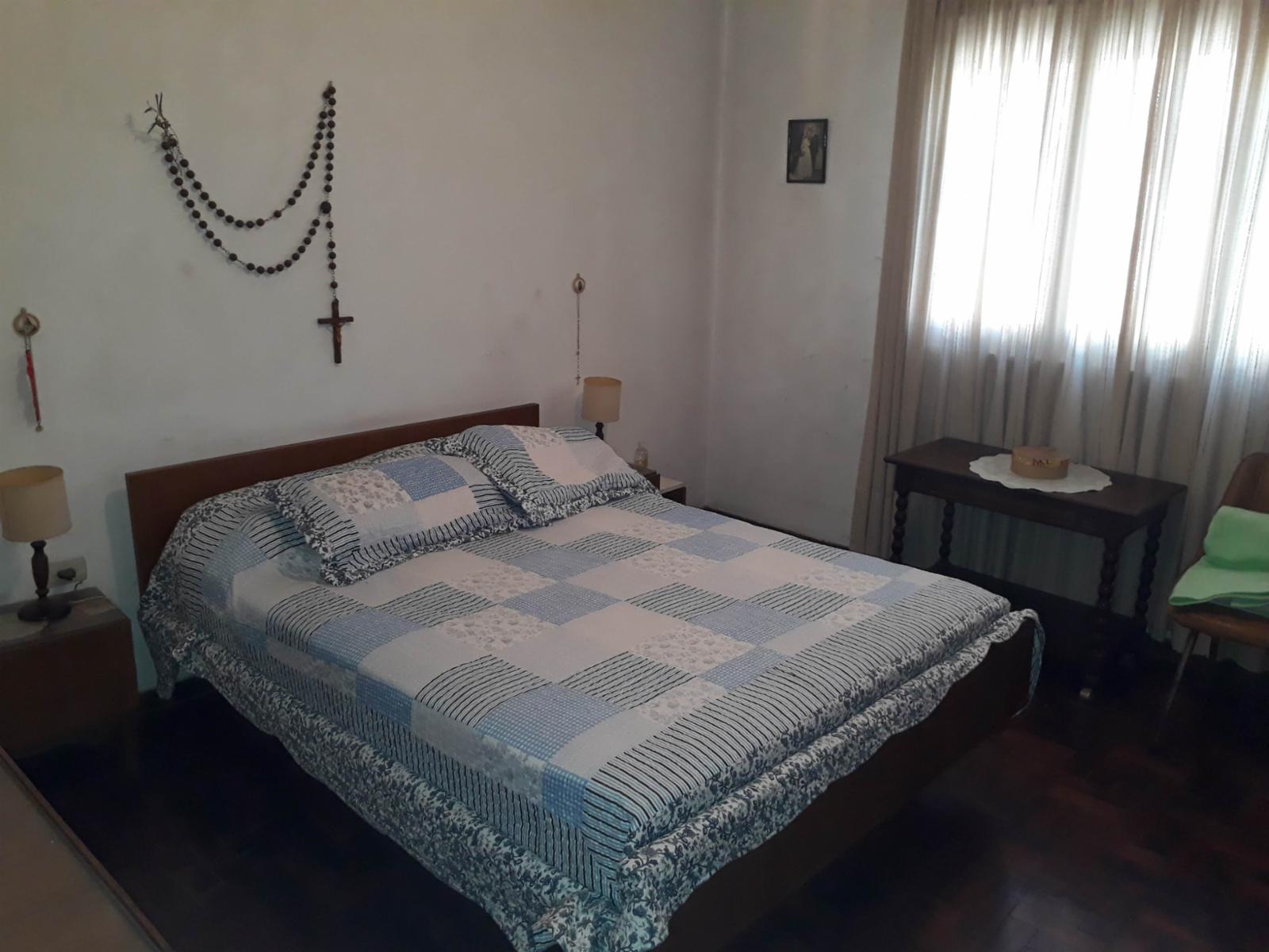 Excelente casa de 3 Ambientes en Loma Hermosa con fondo patio libre — foto 2