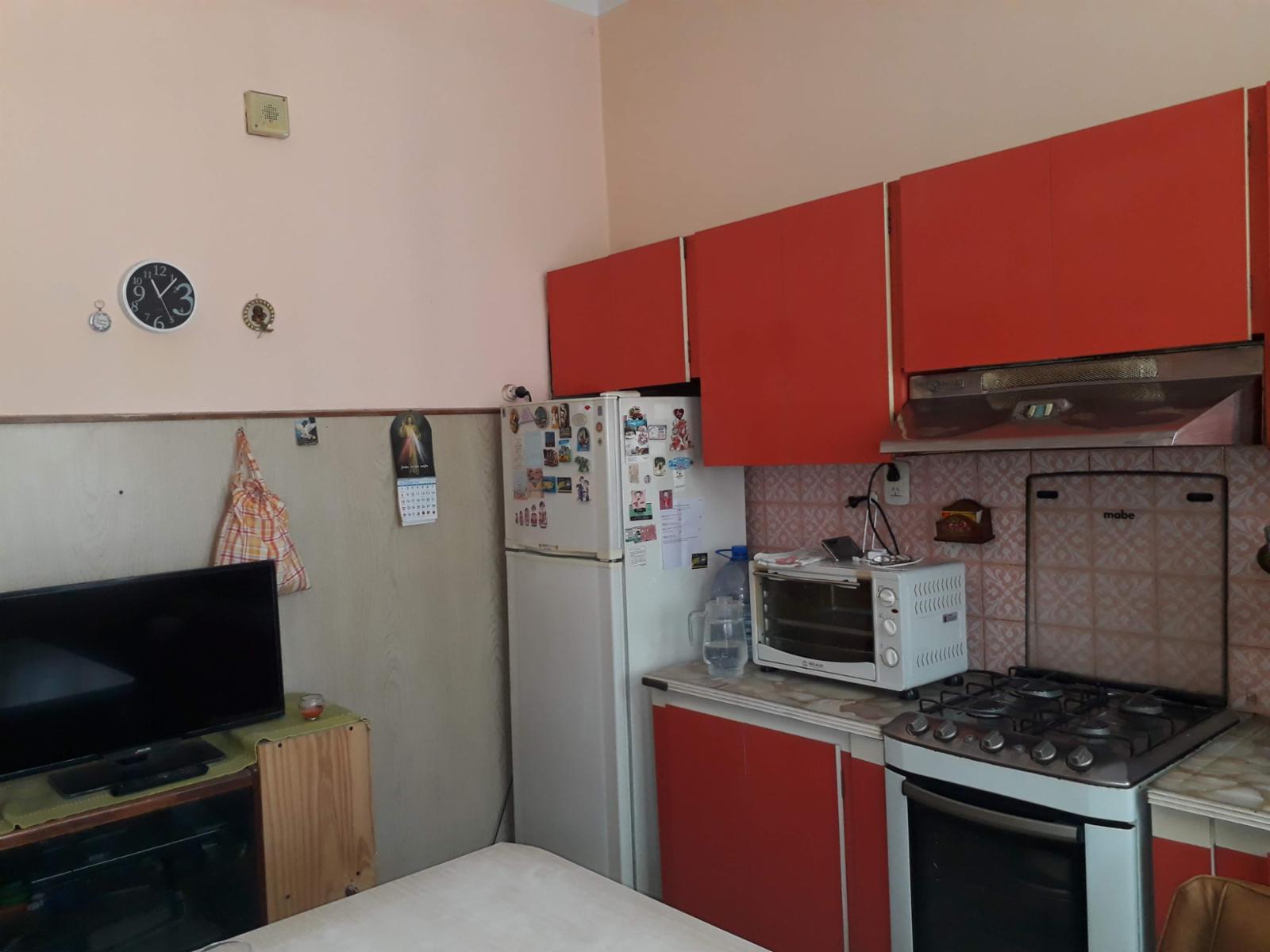 Excelente casa de 3 Ambientes en Loma Hermosa con fondo patio libre — foto 6