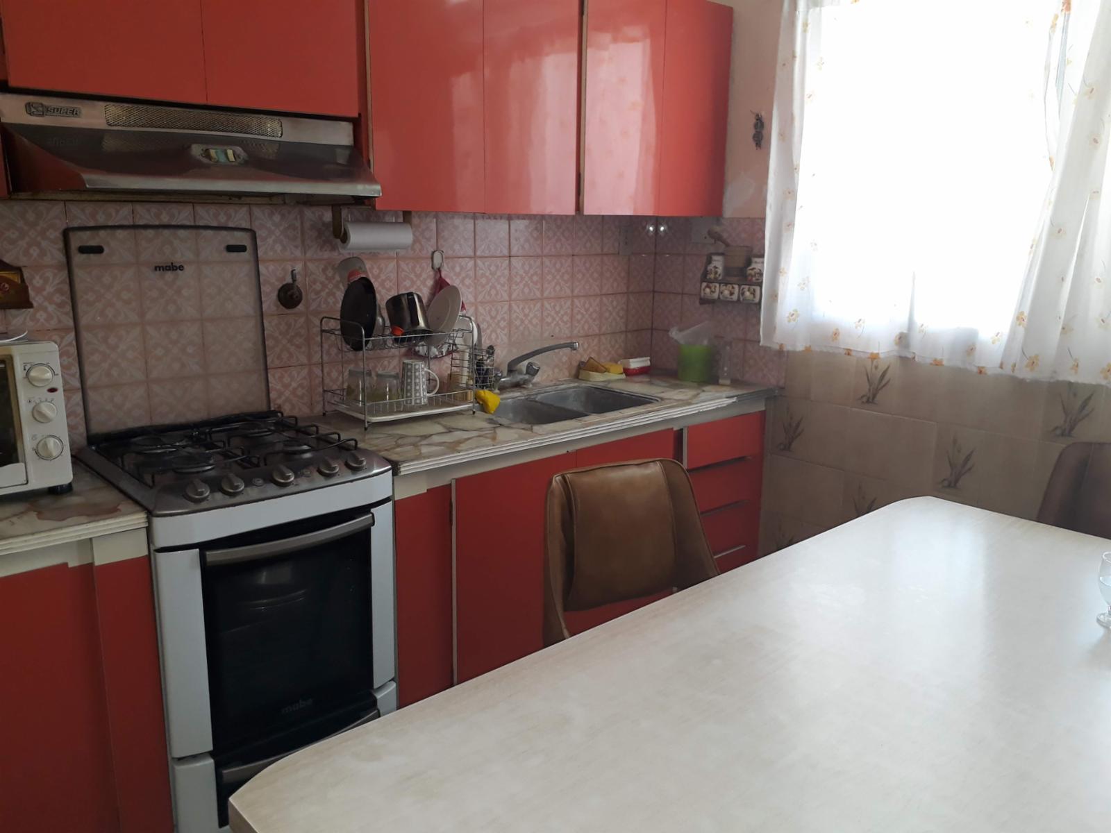 Excelente casa de 3 Ambientes en Loma Hermosa con fondo patio libre — foto 7