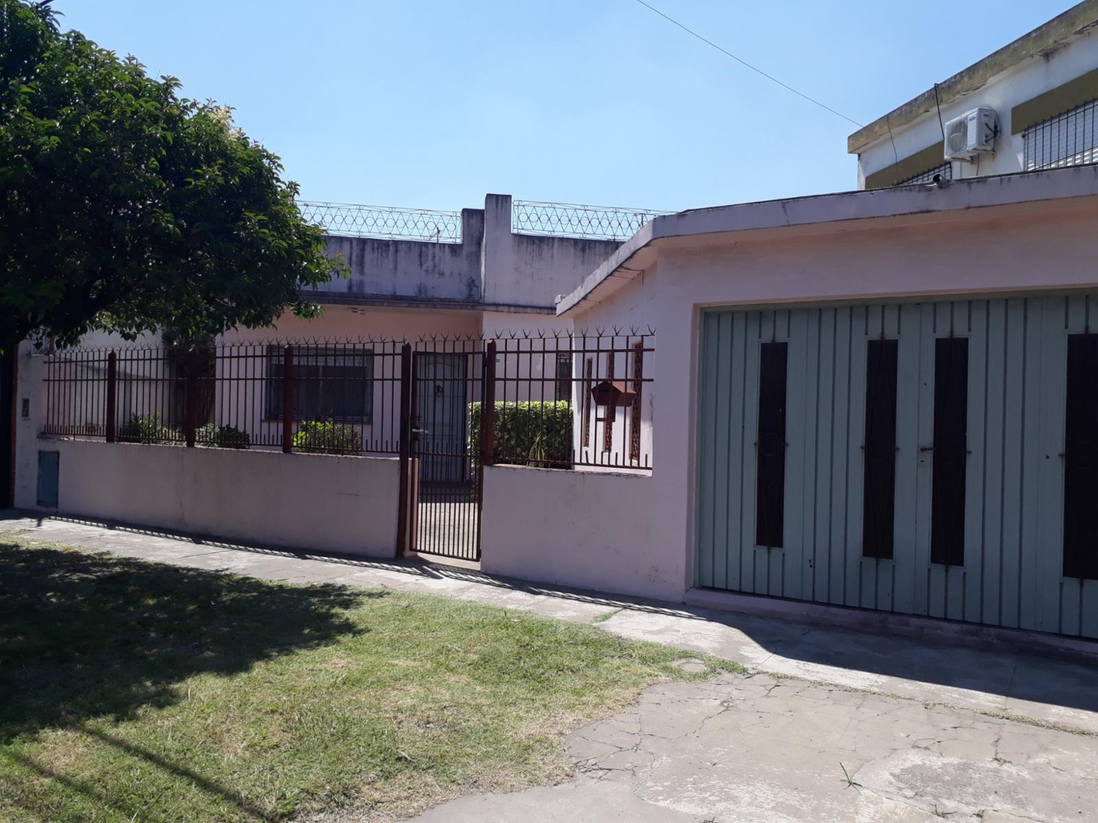 Excelente casa de 3 Ambientes en Loma Hermosa con fondo patio libre — foto 9