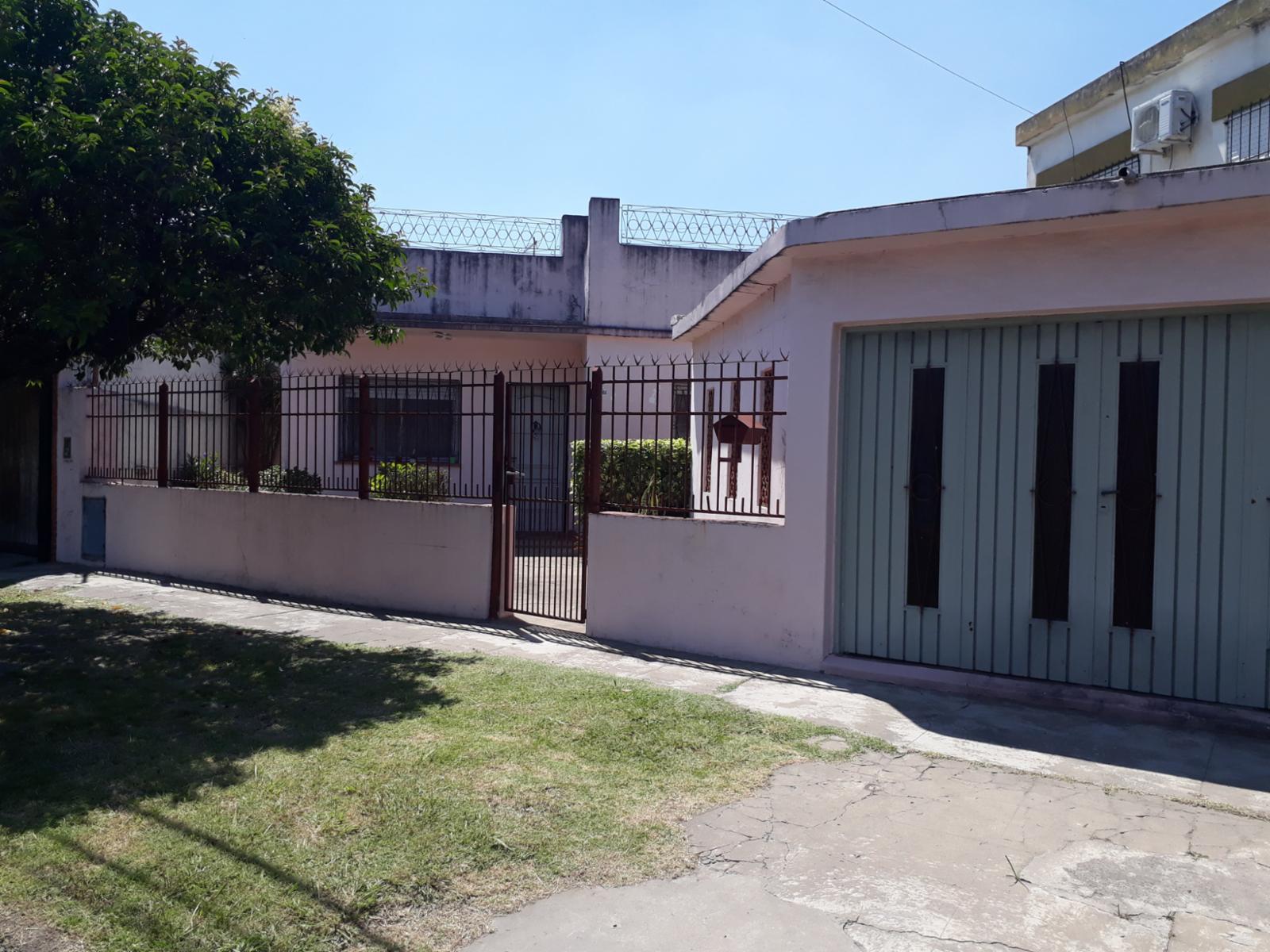 Excelente casa de 3 Ambientes en Loma Hermosa con fondo patio libre — foto 11