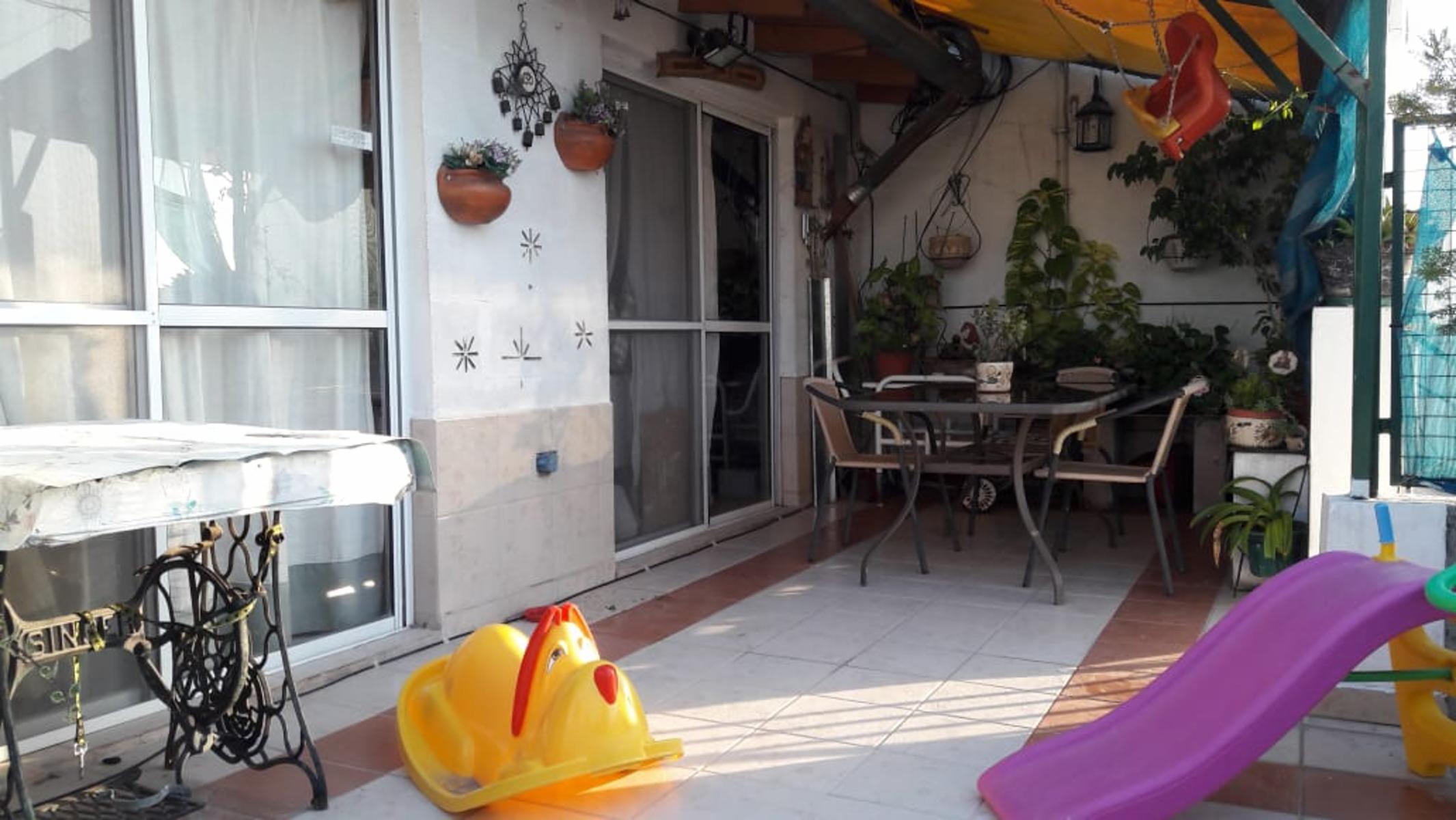San Martín, EXCELENTE PH EN PISO1 DE 4 AMB. CON PATIO, TERRAZA CON QUINCHO Y LAVADERO ($$D 50.000 Y CUOTAS) - 5