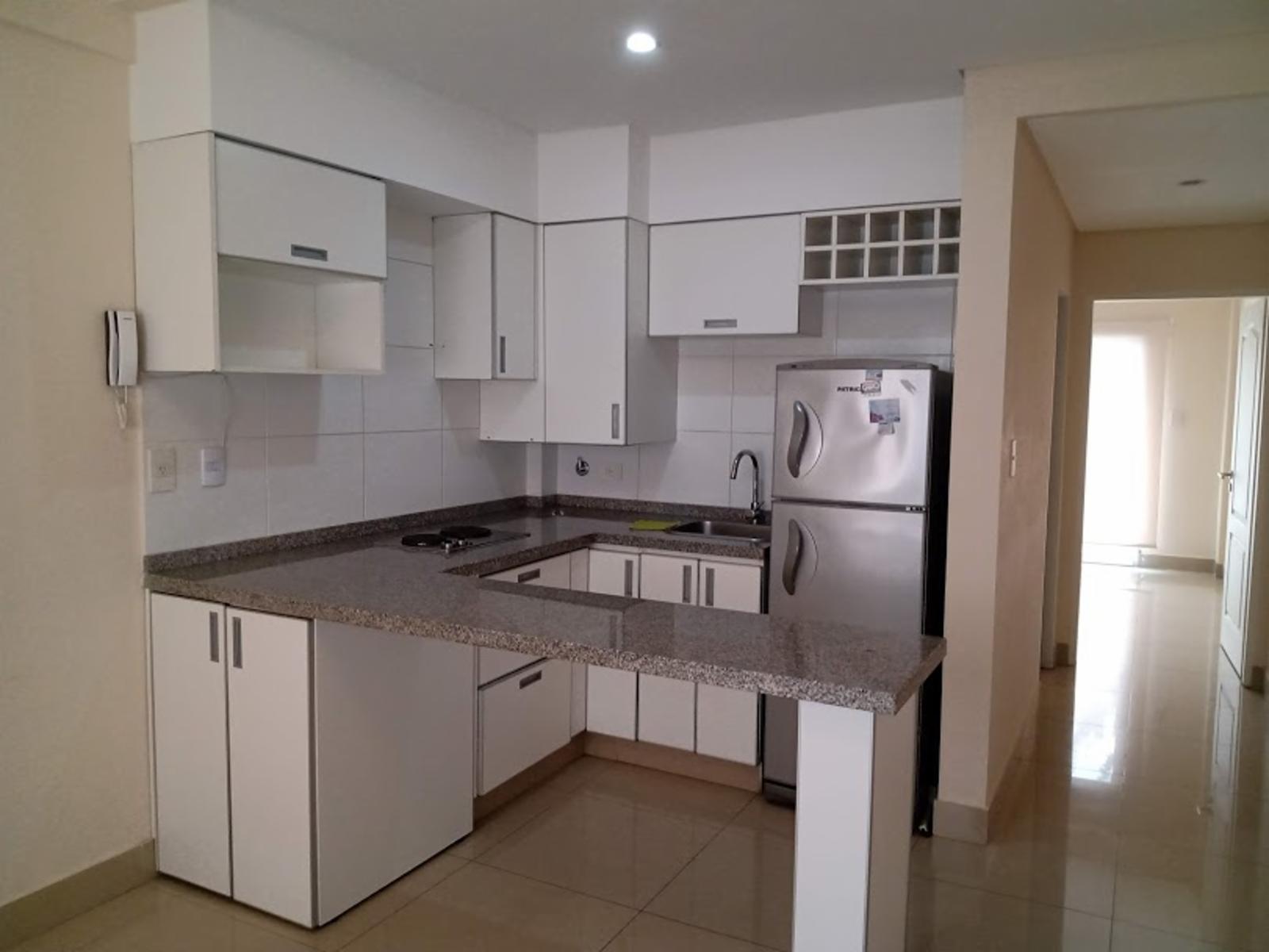 M. Coronado, EXCELENTE DEPARTAMENTO DE DOS AMBIENTES CON COCHERA