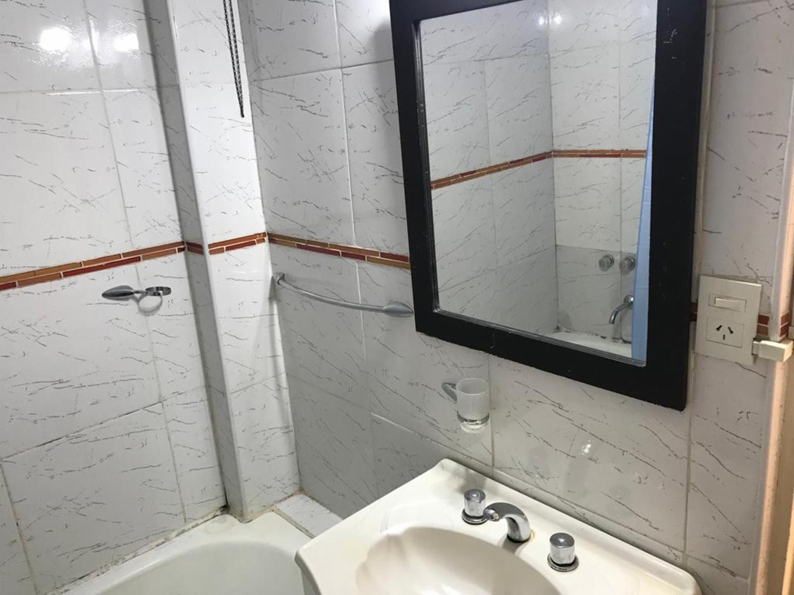 AV. CORDOBA 2300 - BARRIO NORTE - 5