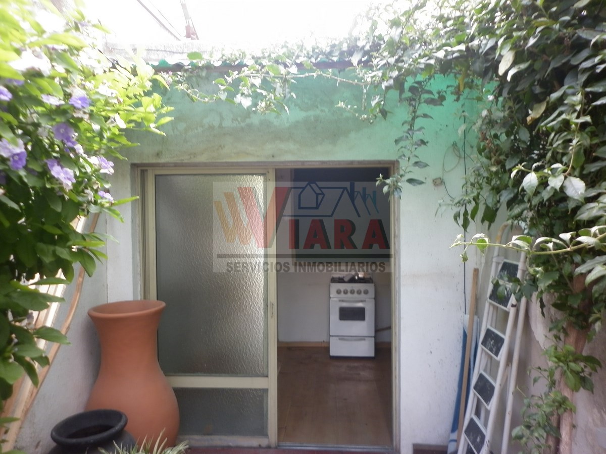 VENDO CASA CON LOCAL COMERCIAL CENTRICO - 6
