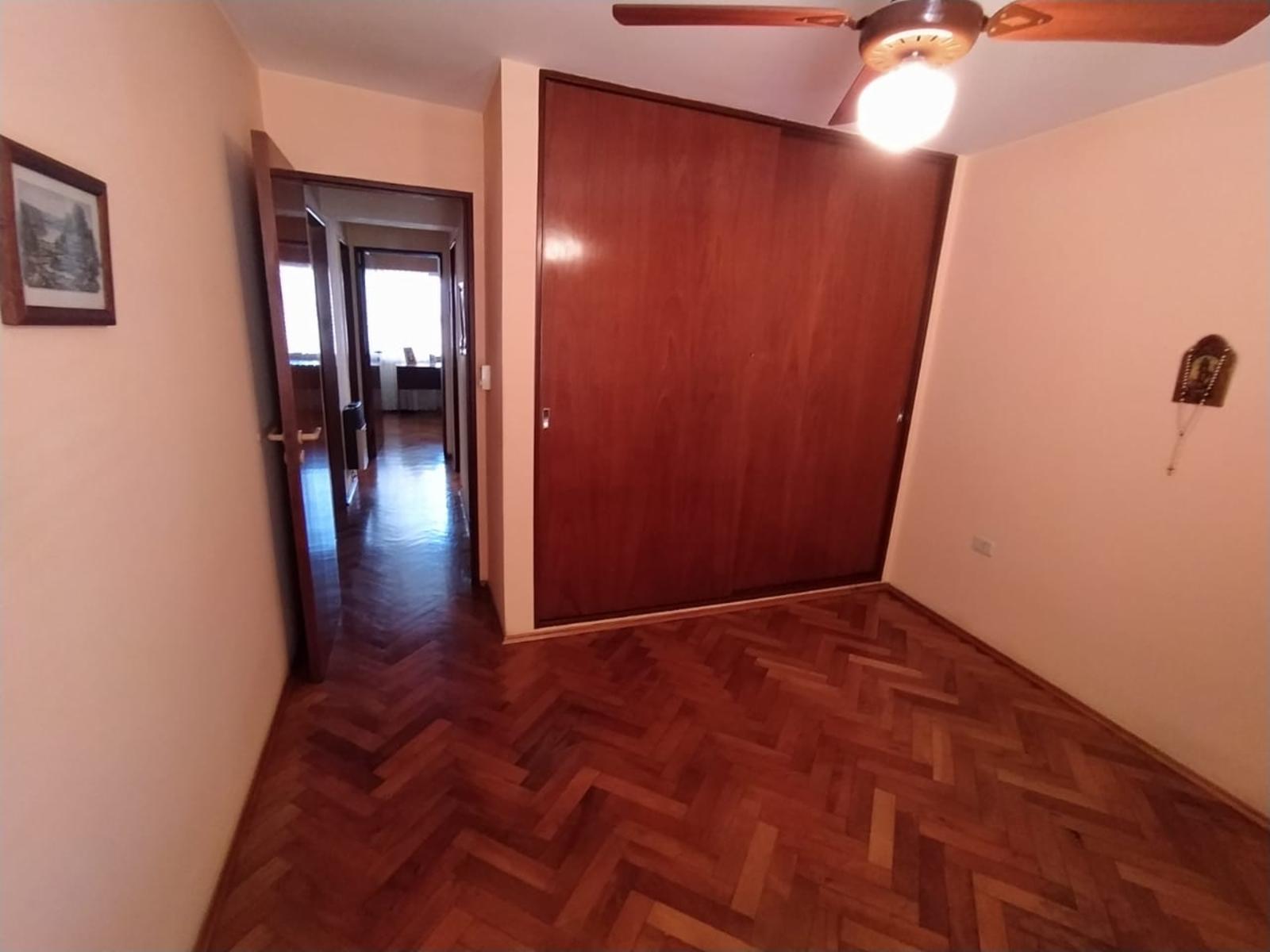 Centro, semipiso 3 dormitorios acepto dpto como parte de pago — foto 11