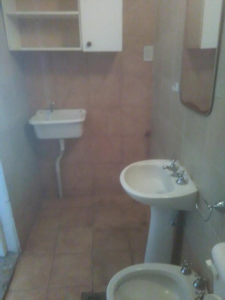 DOS CASAS , VENTA EN BLOQUE (DE UNA HABITACIÓN Y DOS HABITACIONES CON COCHERA RESPECTIVAMENTE) (RESTAURADAS EN 2017) — foto 9
