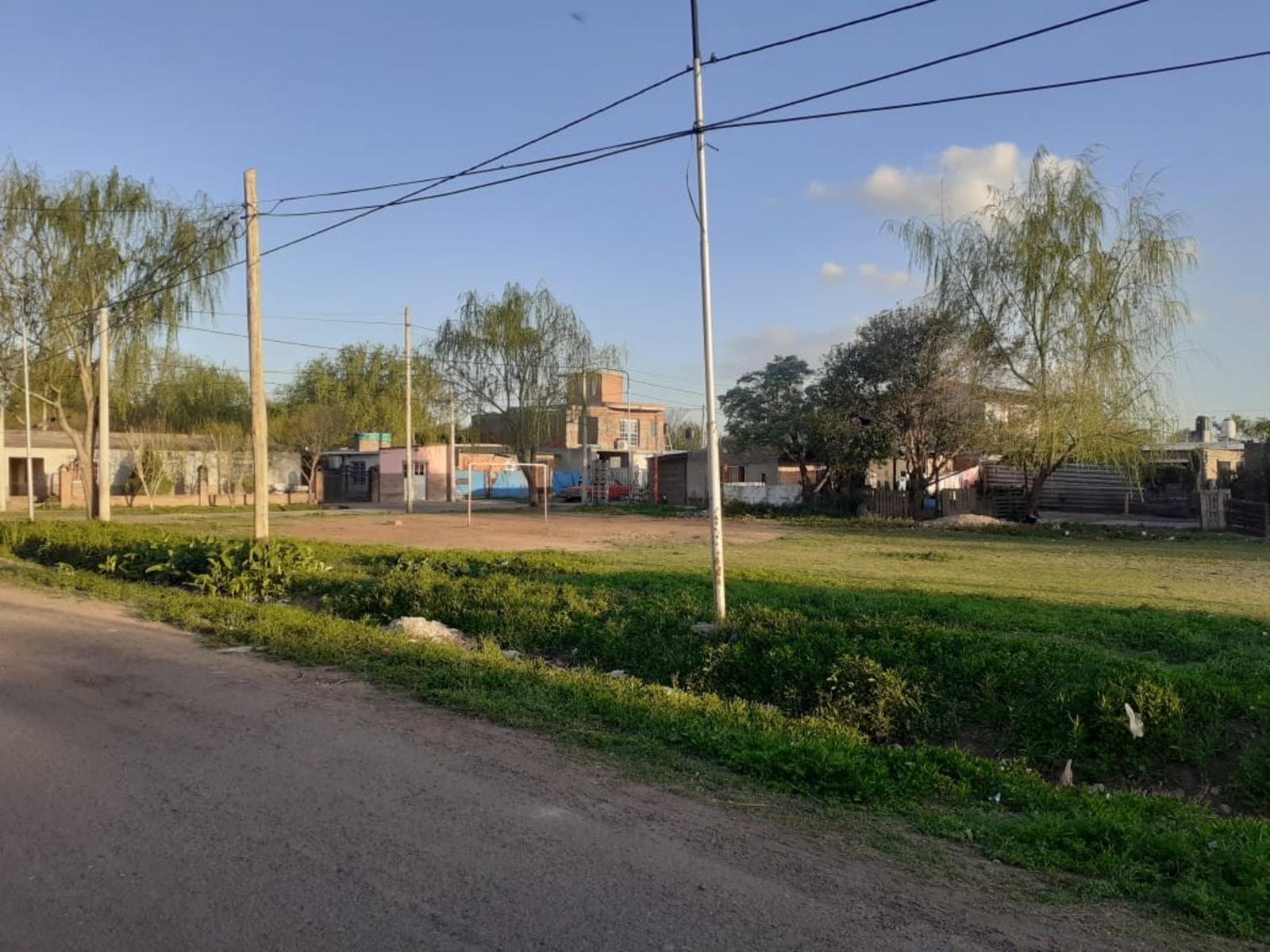 lotes en san lorenzo 9 de frente por 20 me de fondo, con escrituración inmediata. — foto 2