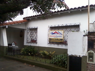 Hermoso Chalet a 4 cuadras de la estación de Castelar Norte — foto 2