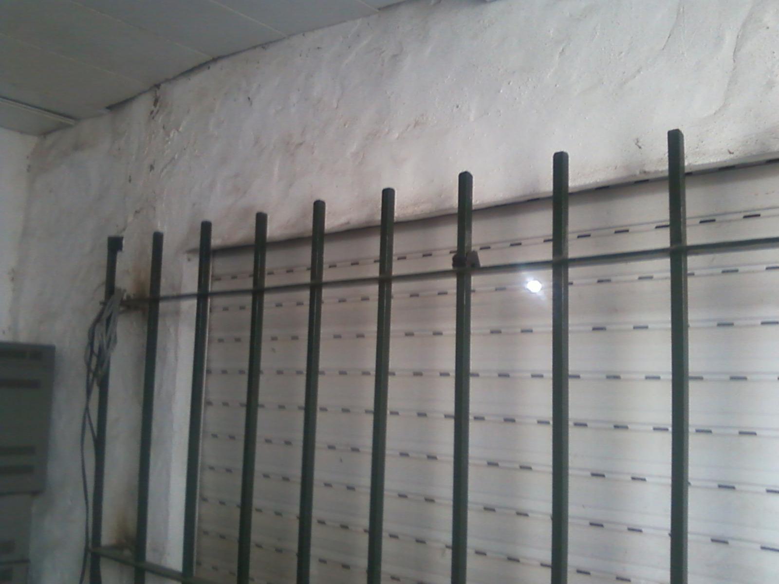 CASA CON LOCAL COMERCIAL IDEAL PARA 2 FAMILIAS en Glew Este — foto 5