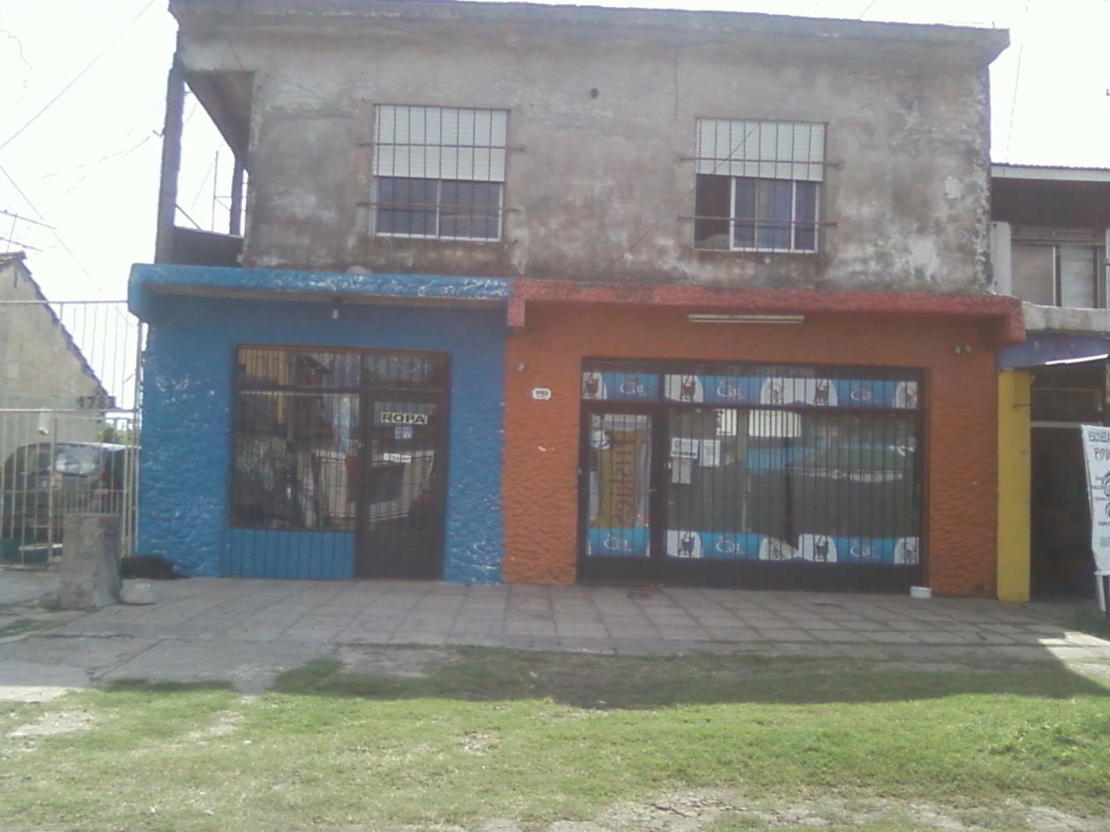 Dos Casas y Dos Locales Comerciales en buena zona comercial de Burzaco — foto 3
