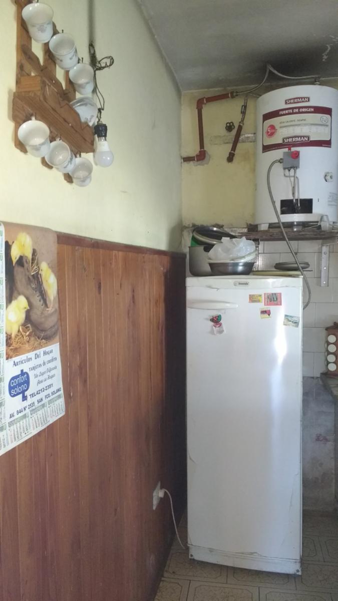 Dos Casas y Dos Locales Comerciales en buena zona comercial de Burzaco — foto 9