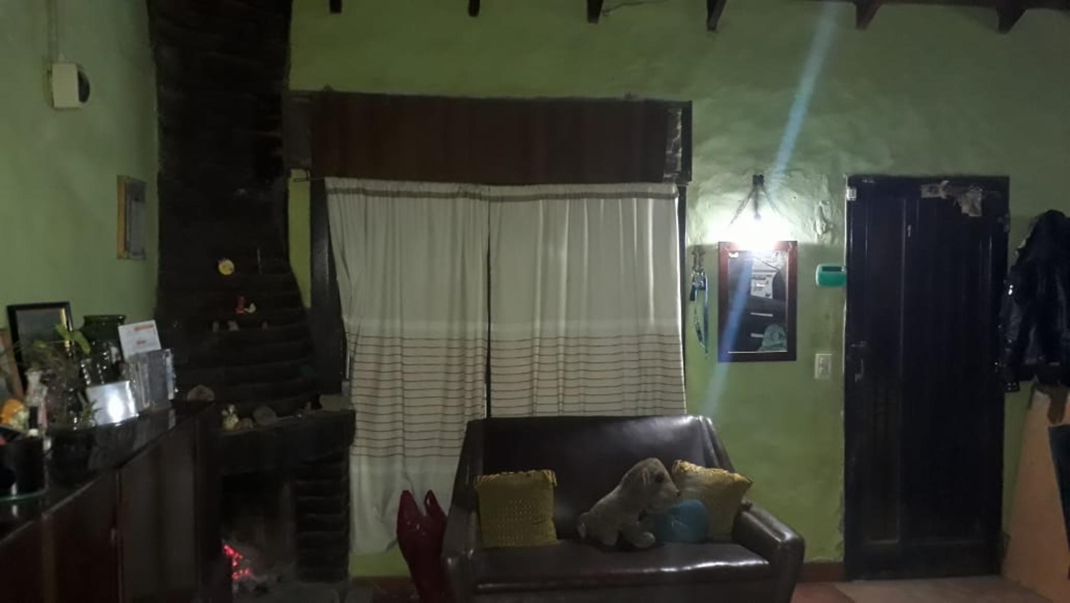 Chalet en Venta en Barrio Almafuerte de Glew con 3 dormitorios — foto 3