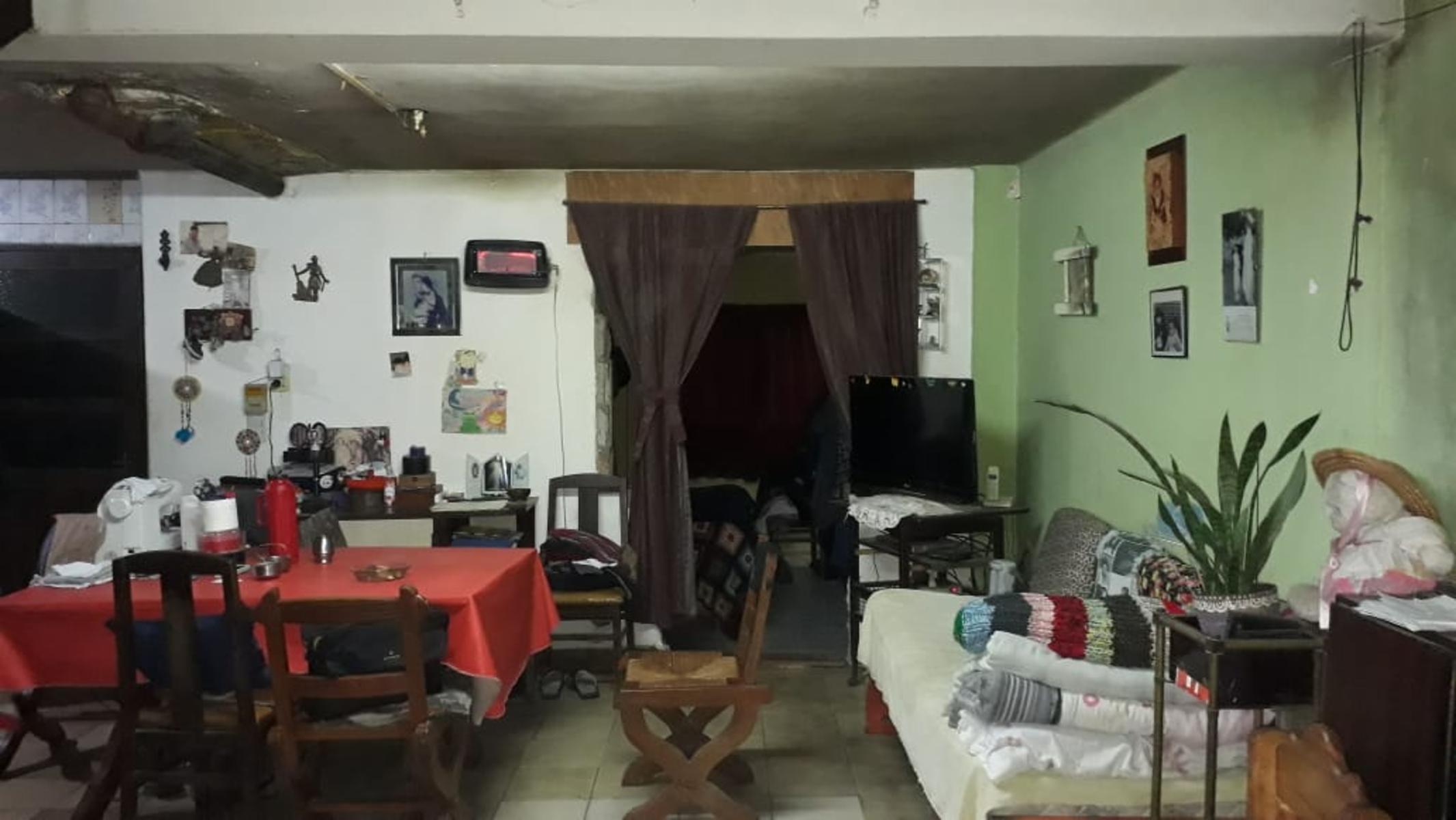 Chalet en Venta en Barrio Almafuerte de Glew con 3 dormitorios — foto 11