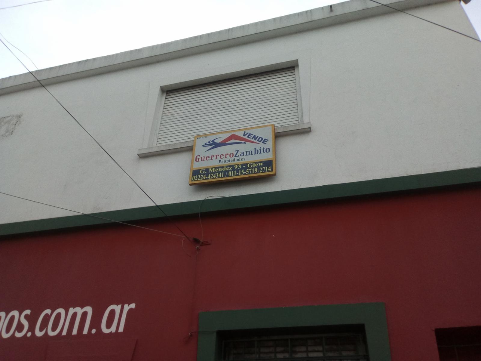 Departamento u Oficina comercial en VENTA sobre importante esquinacomercial de Adrogué. — foto 2