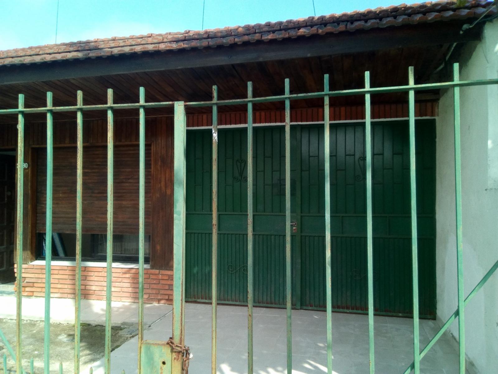 OFERTA Casa grande para dos familias en VENTA en Burzaco, cerca delClub Pucará y Supermercado Changomas — foto 2