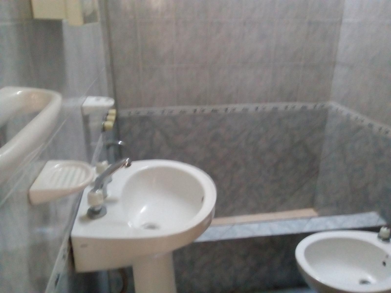 OFERTA Casa grande para dos familias en VENTA en Burzaco, cerca delClub Pucará y Supermercado Changomas — foto 6
