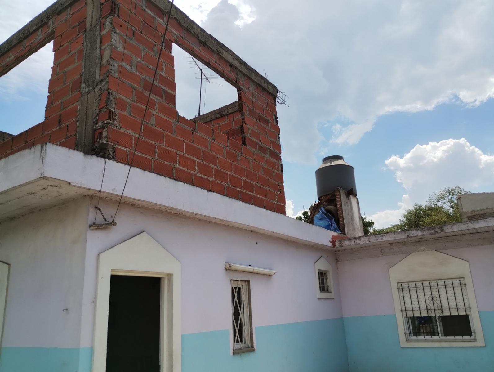 Casa Americana en VENTA ideal fines comerciales en Barrio Kanmar de Glew — foto 4