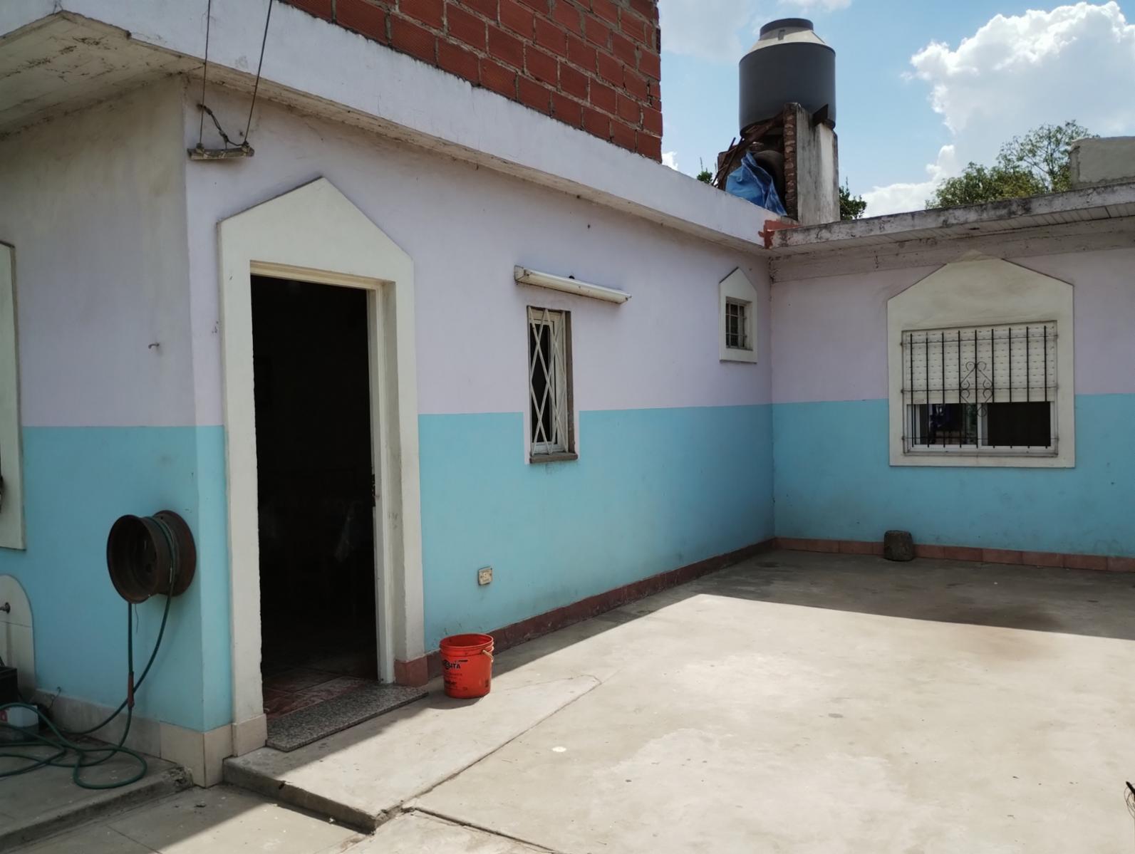 Casa Americana en VENTA ideal fines comerciales en Barrio Kanmar de Glew — foto 5