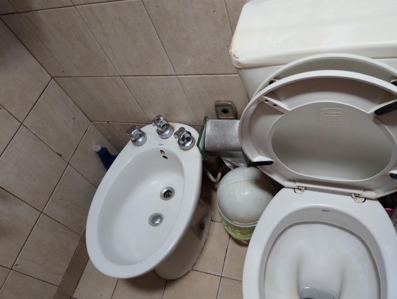 Casa Americana en VENTA ideal fines comerciales en Barrio Kanmar de Glew — foto 13
