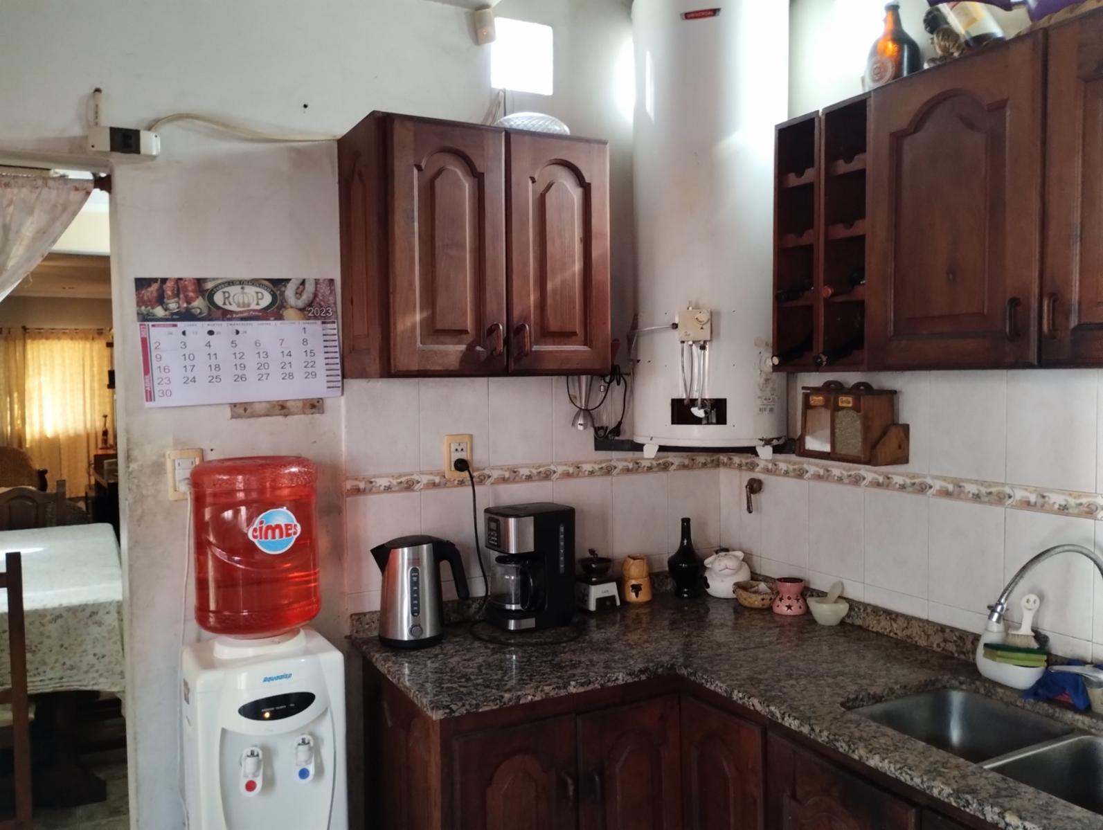 Casa Americana en VENTA con Galpón, Depósito o Taller en su fondo en Barrio Almafuerte de Glew. — foto 5