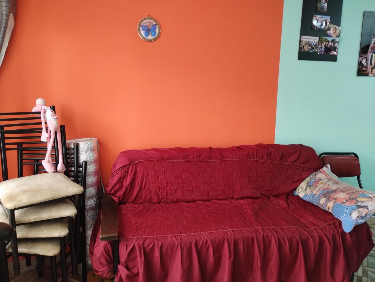 Casa en VENTA o PERMUTA en Barrio Santa Ana de Glew.