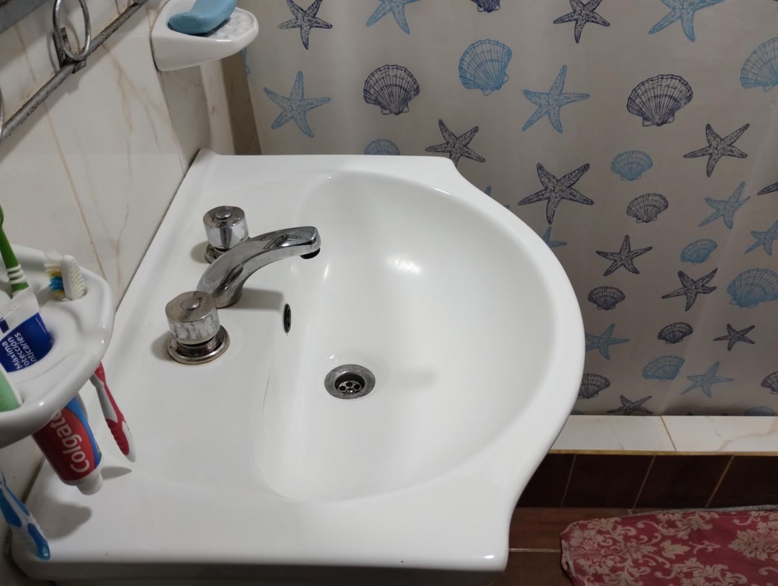 Casa en VENTA o PERMUTA en Barrio Santa Ana de Glew. — foto 11