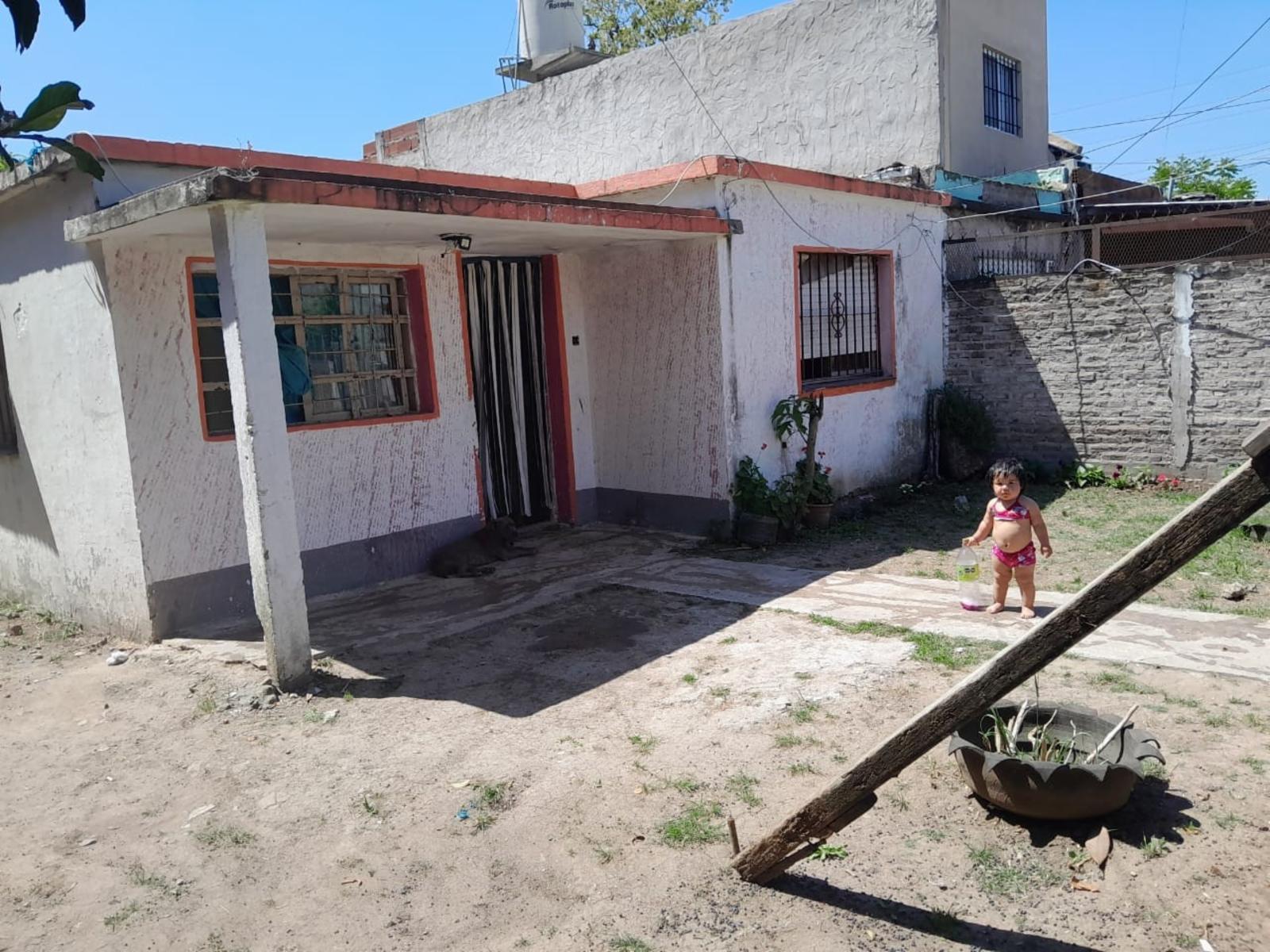 Casa Americana en VENTA a pocos metros del colectivo local en Glew. — foto 4