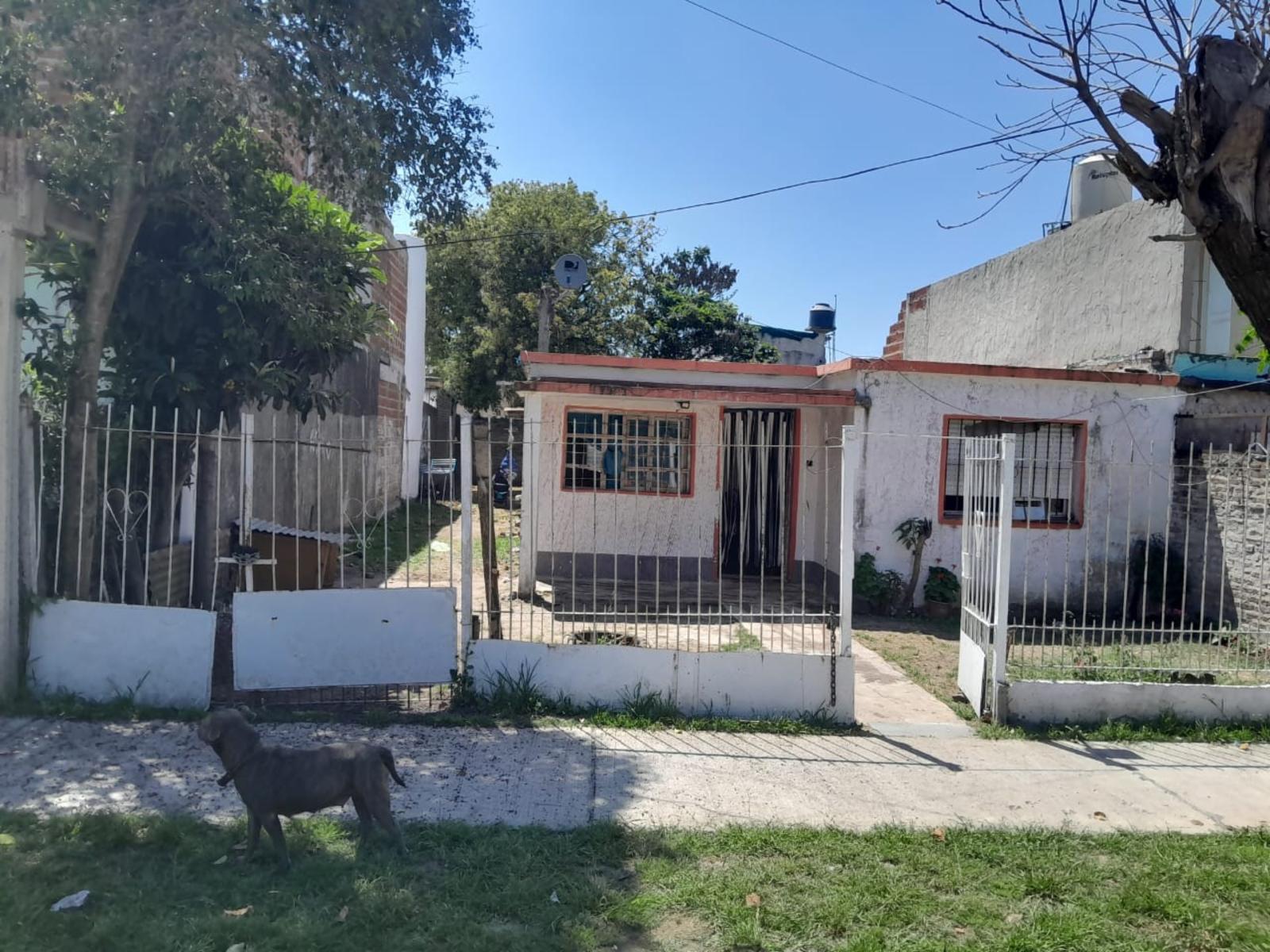 Casa Americana en VENTA a pocos metros del colectivo local en Glew. — foto 5