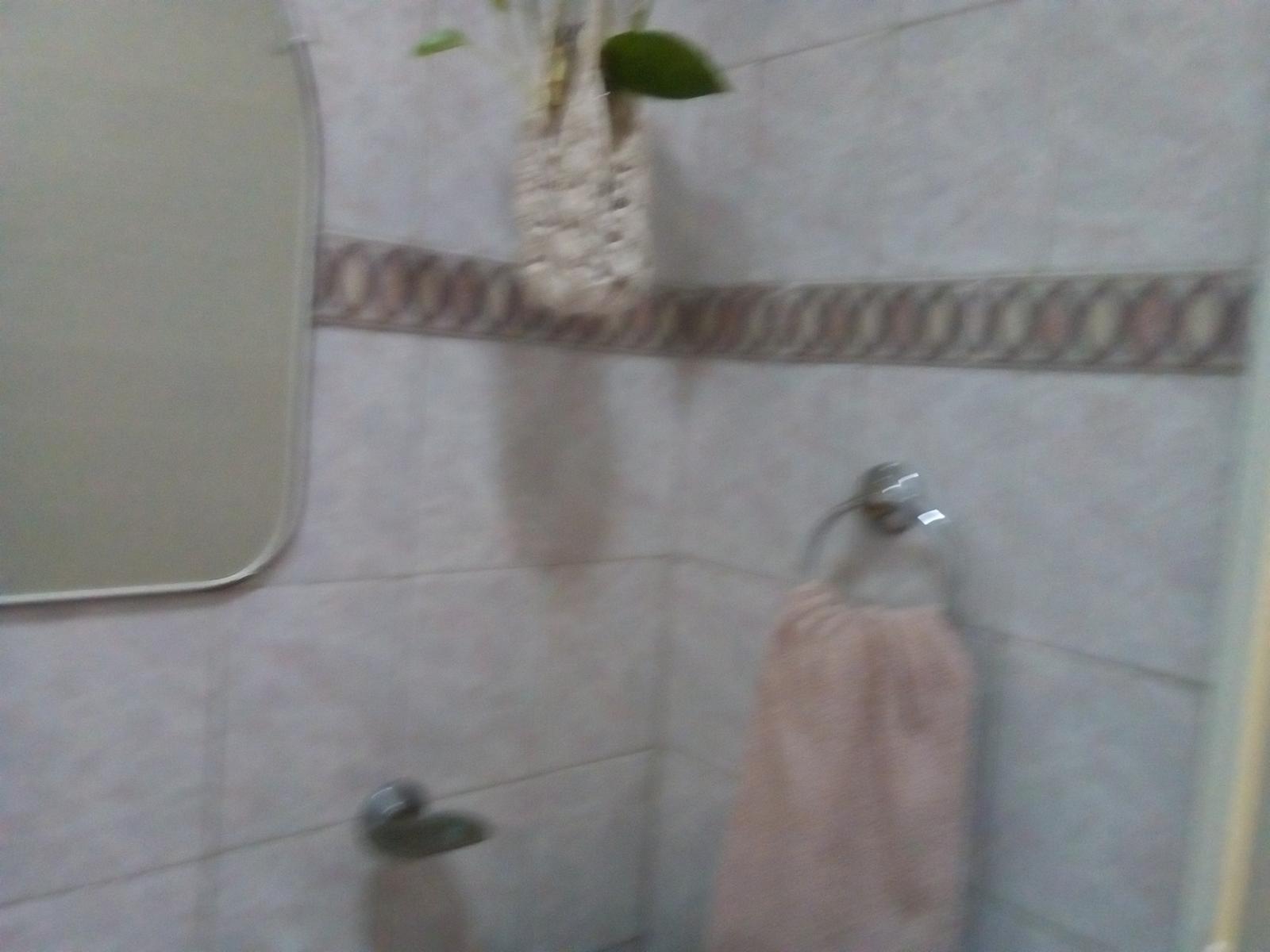 Casa en VENTA sobre calle asfaltada a pocas cuadras de la estación de Glew. — foto 11
