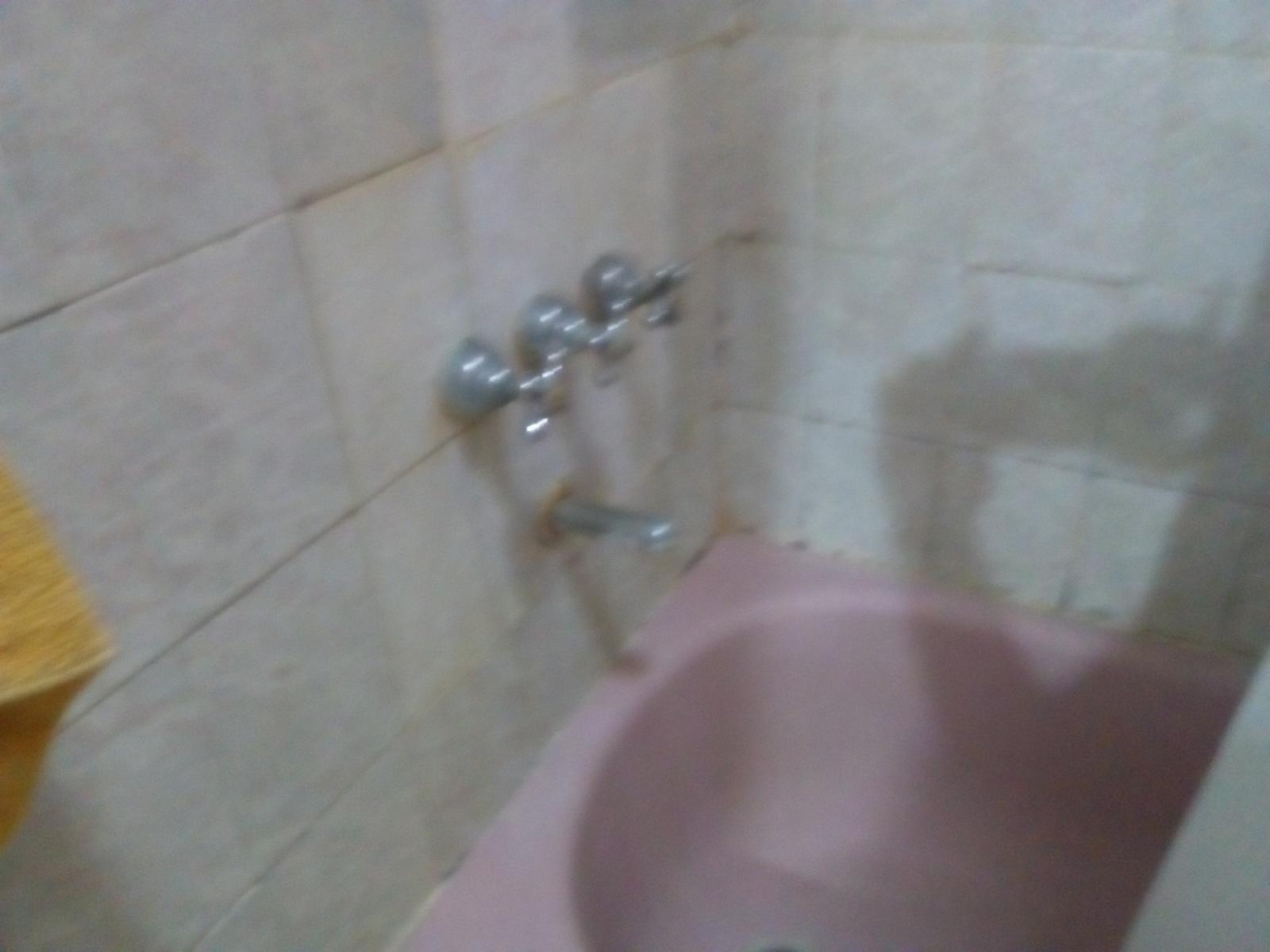 Casa en VENTA sobre calle asfaltada a pocas cuadras de la estación de Glew. — foto 12