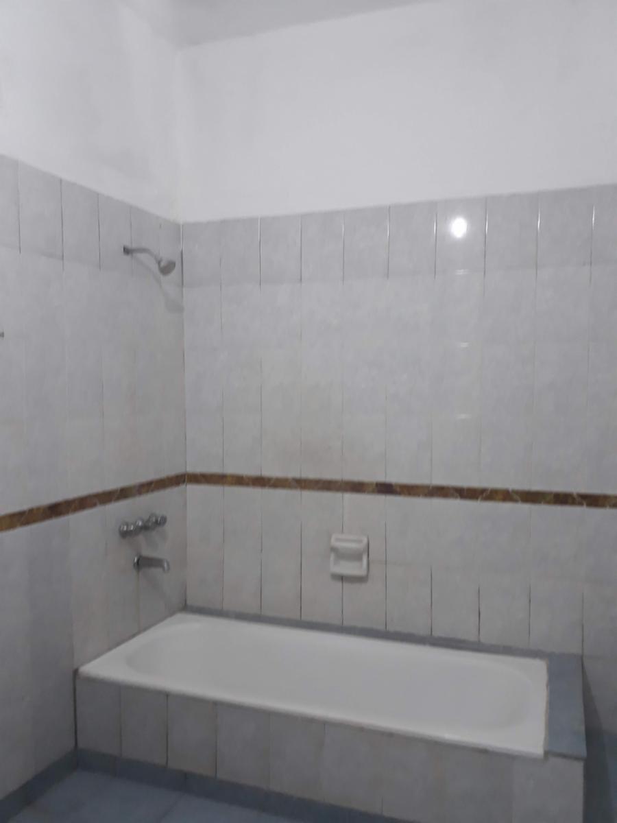 Casa Americana en VENTA con 3 dormitorios en Barrio Gendarmería de Glew. — foto 5