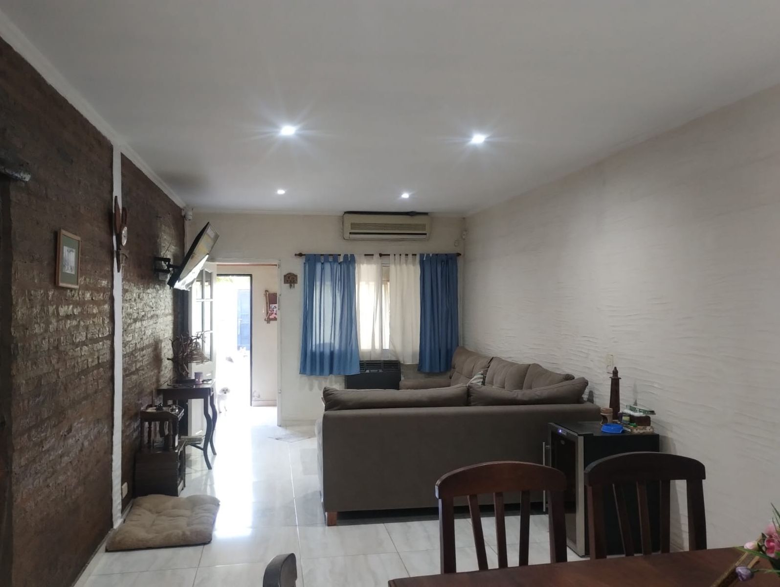 Casa en VENTA de 3 dormitorios, quincho, parque y garaje en Guernica este. — foto 7