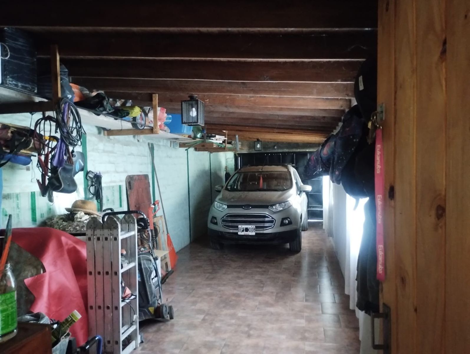 Casa en VENTA de 3 dormitorios, quincho, parque y garaje en Guernica este. — foto 8