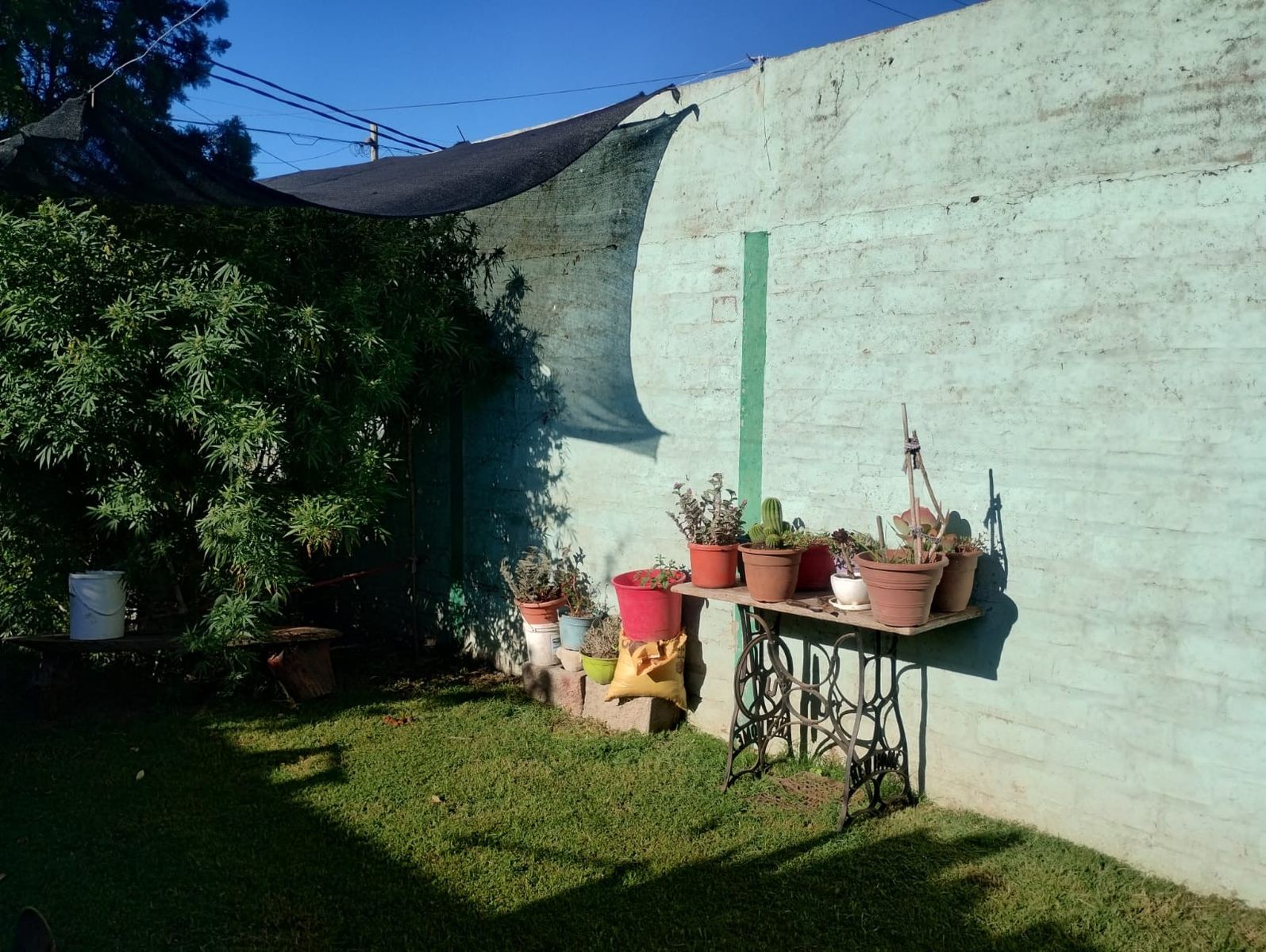 Casa en VENTA de 3 dormitorios, quincho, parque y garaje en Guernica este. — foto 11