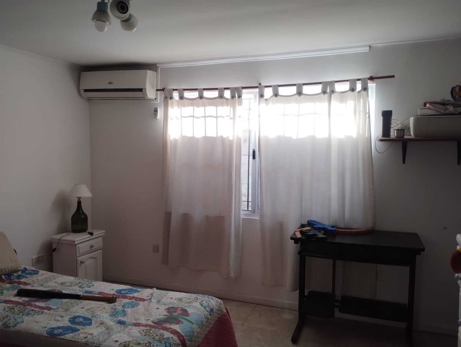 Casa en VENTA de 3 dormitorios, quincho, parque y garaje en Guernica este. — foto 14