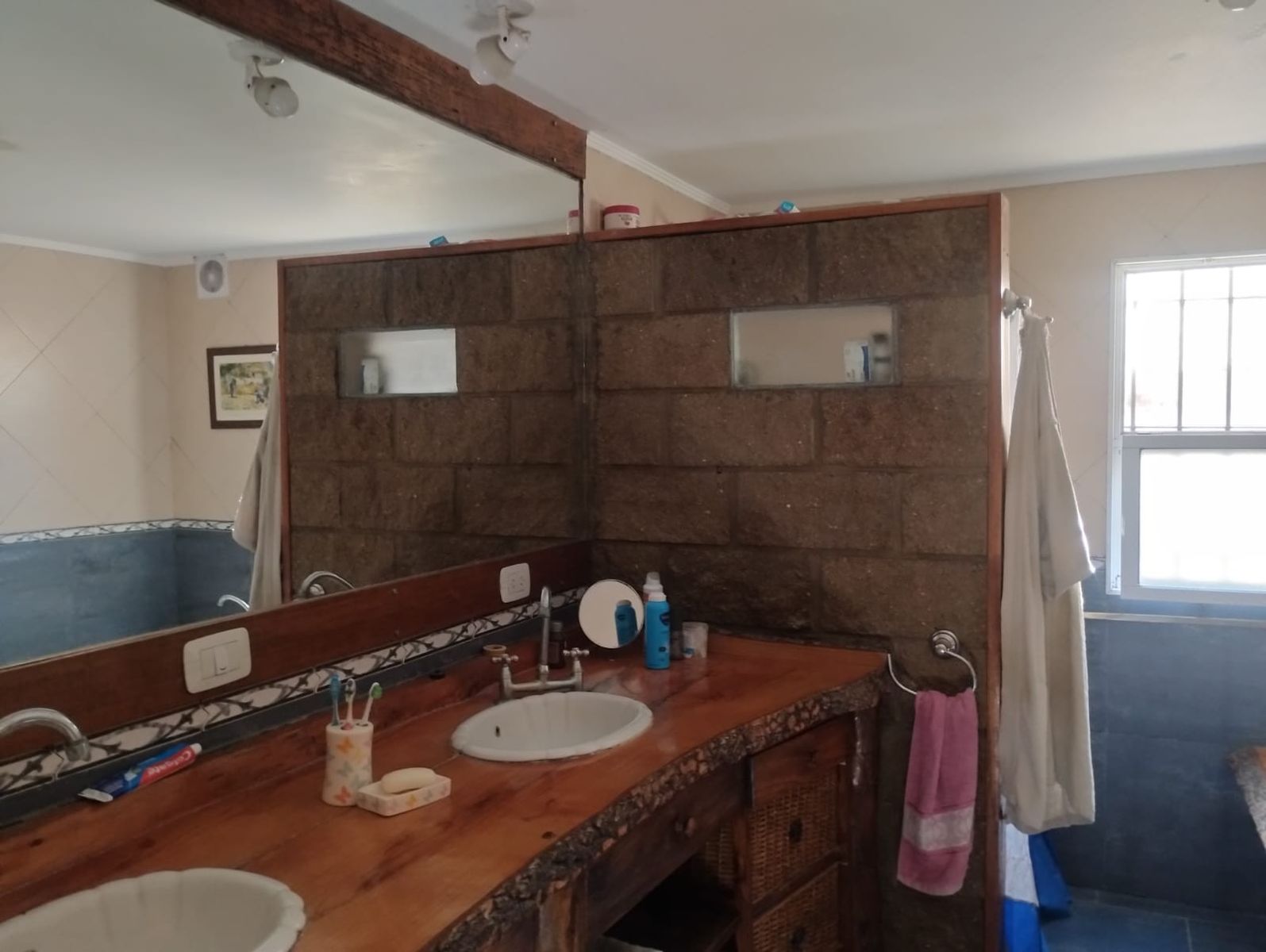 Casa en VENTA de 3 dormitorios, quincho, parque y garaje en Guernica este. — foto 15
