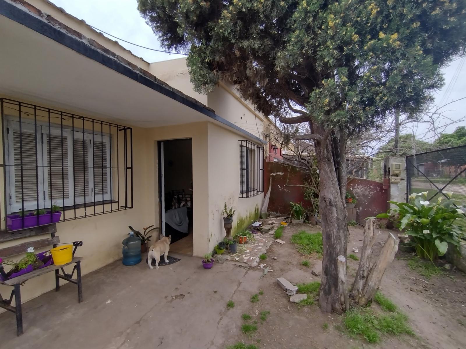 Casa en VENTA en Glew con 4 dormitorios, 3 baños y parque con escritura. — foto 2