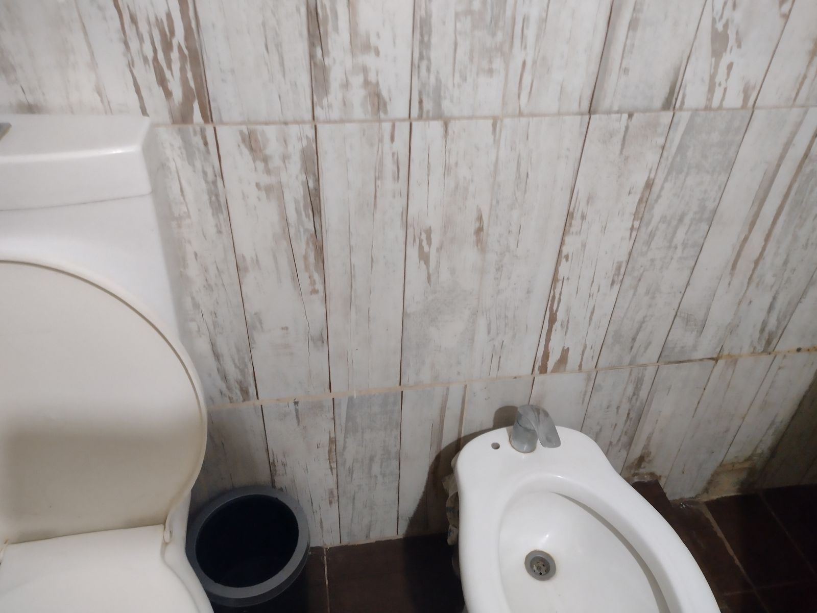 Casa en VENTA en Glew con 4 dormitorios, 3 baños y parque con escritura. — foto 8