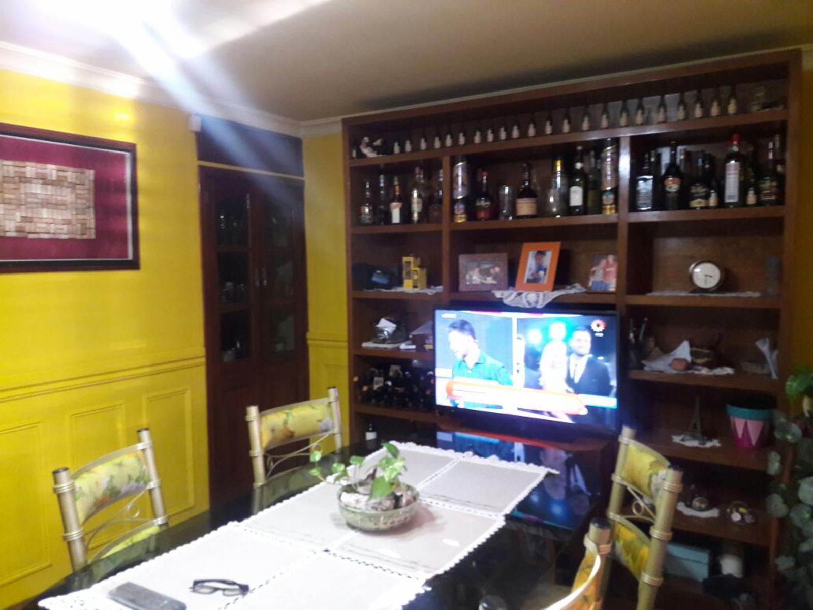 Casa sobre lote de 8.66x26 en 3 plantas con PARQUE Y PISCINA. Excelente construccion. MENDOZA 2500 — foto 7